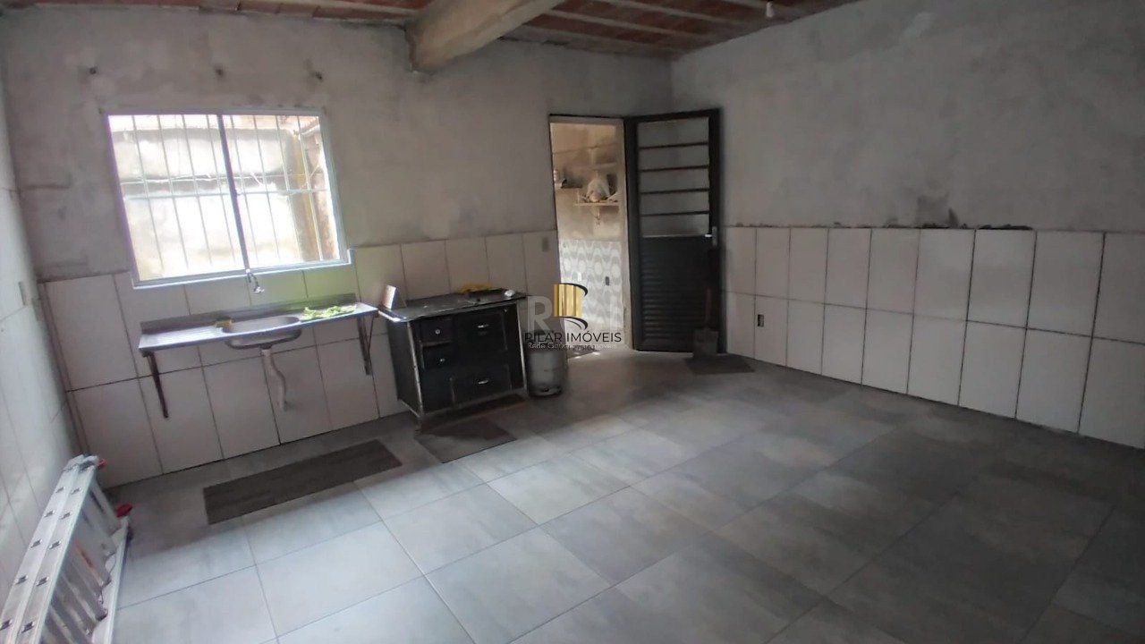 SOBRADO NA HIPICA - 4 DORMITÓRIOS