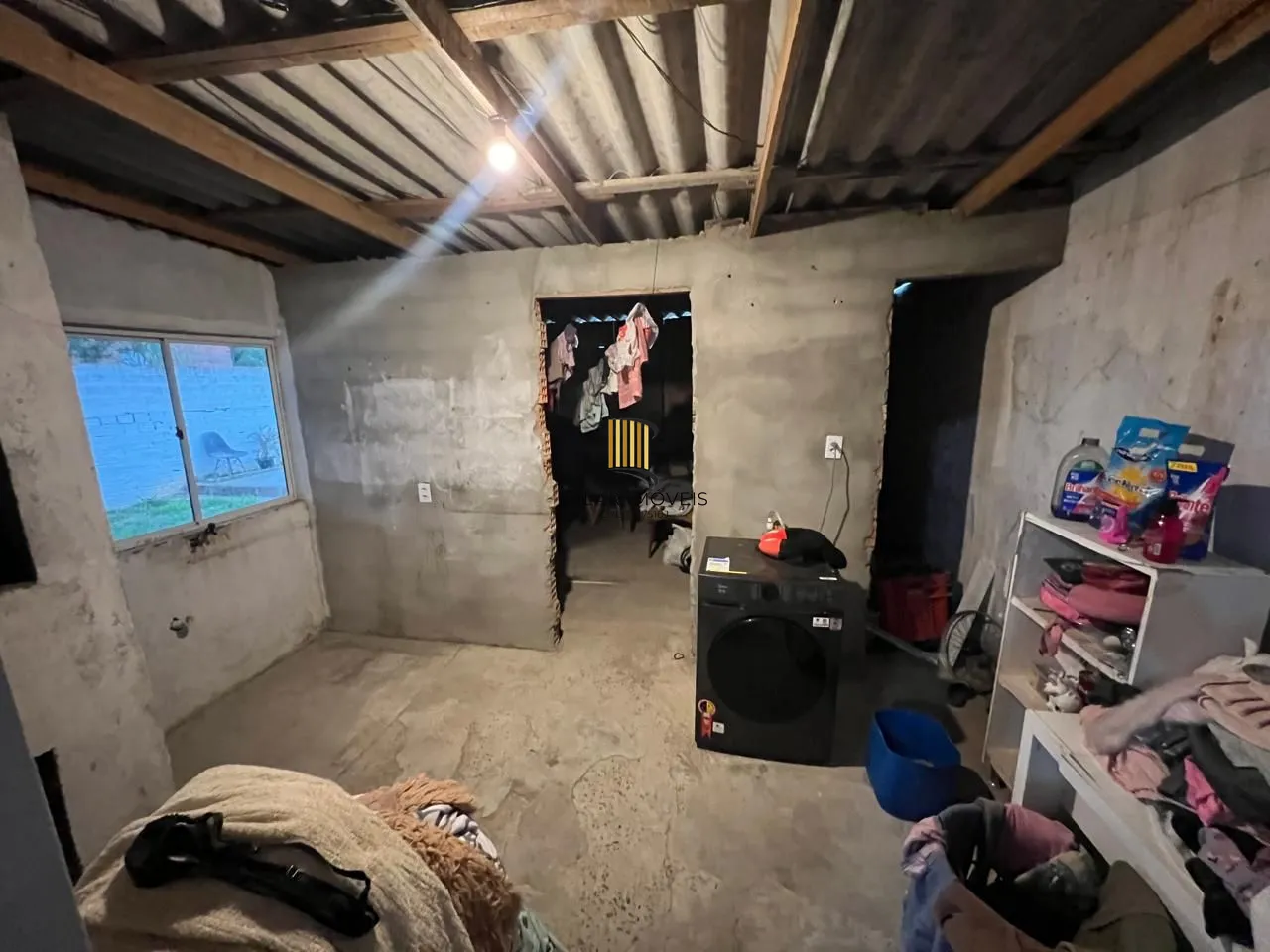 Ótima casa em de 2 dormitórios com piscina  localizada em Viamão
