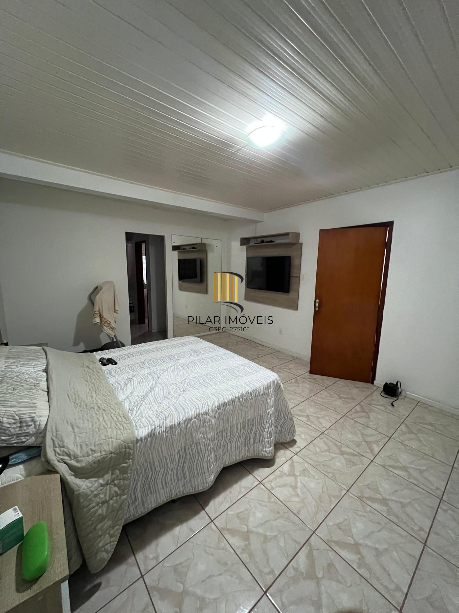 Casa Residencial Semimobiliada com 2 Suítes e Piscina em Viamão, RS