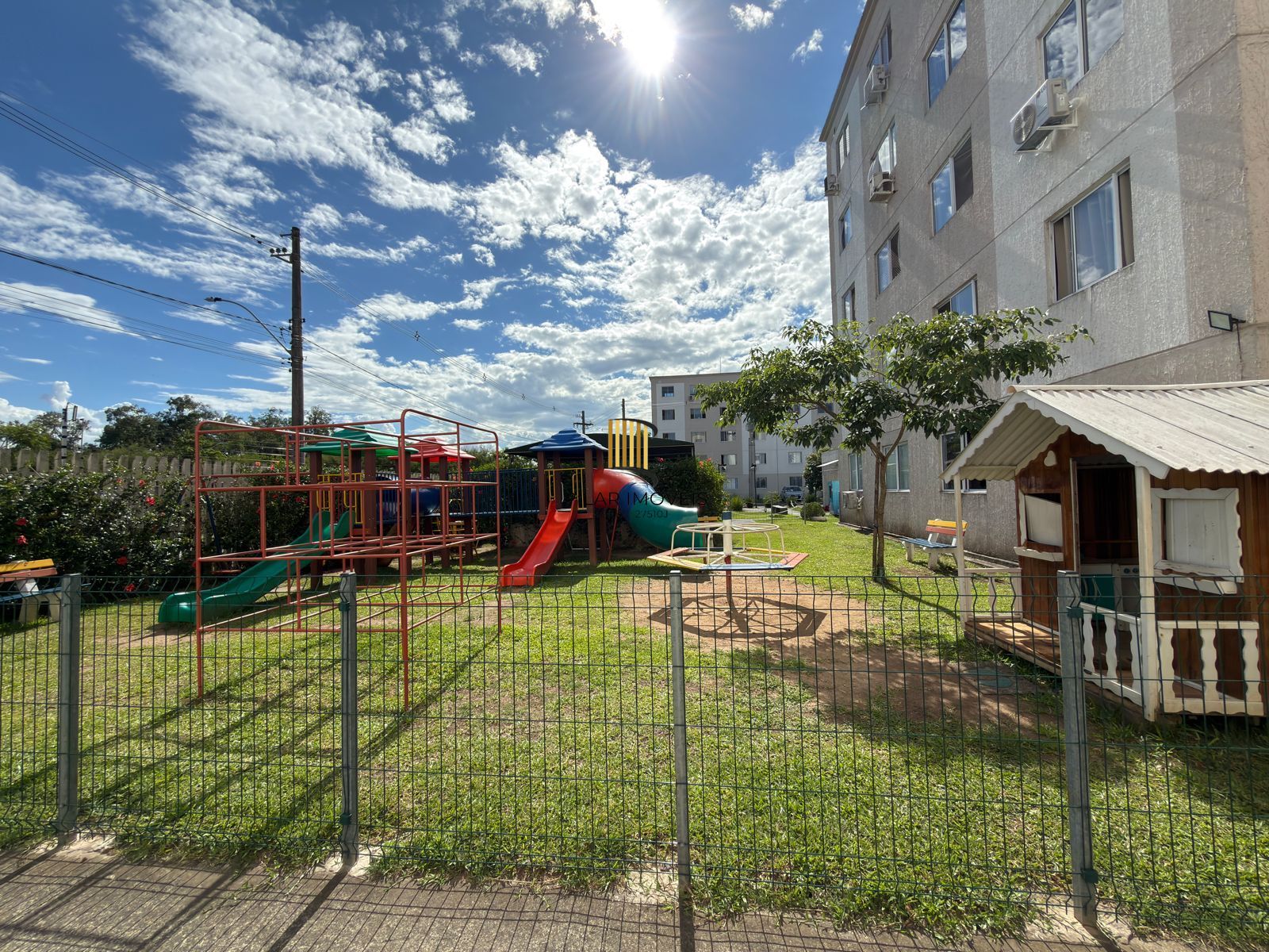 Apartamento no Bairro Hipica - 2 Dormitórios