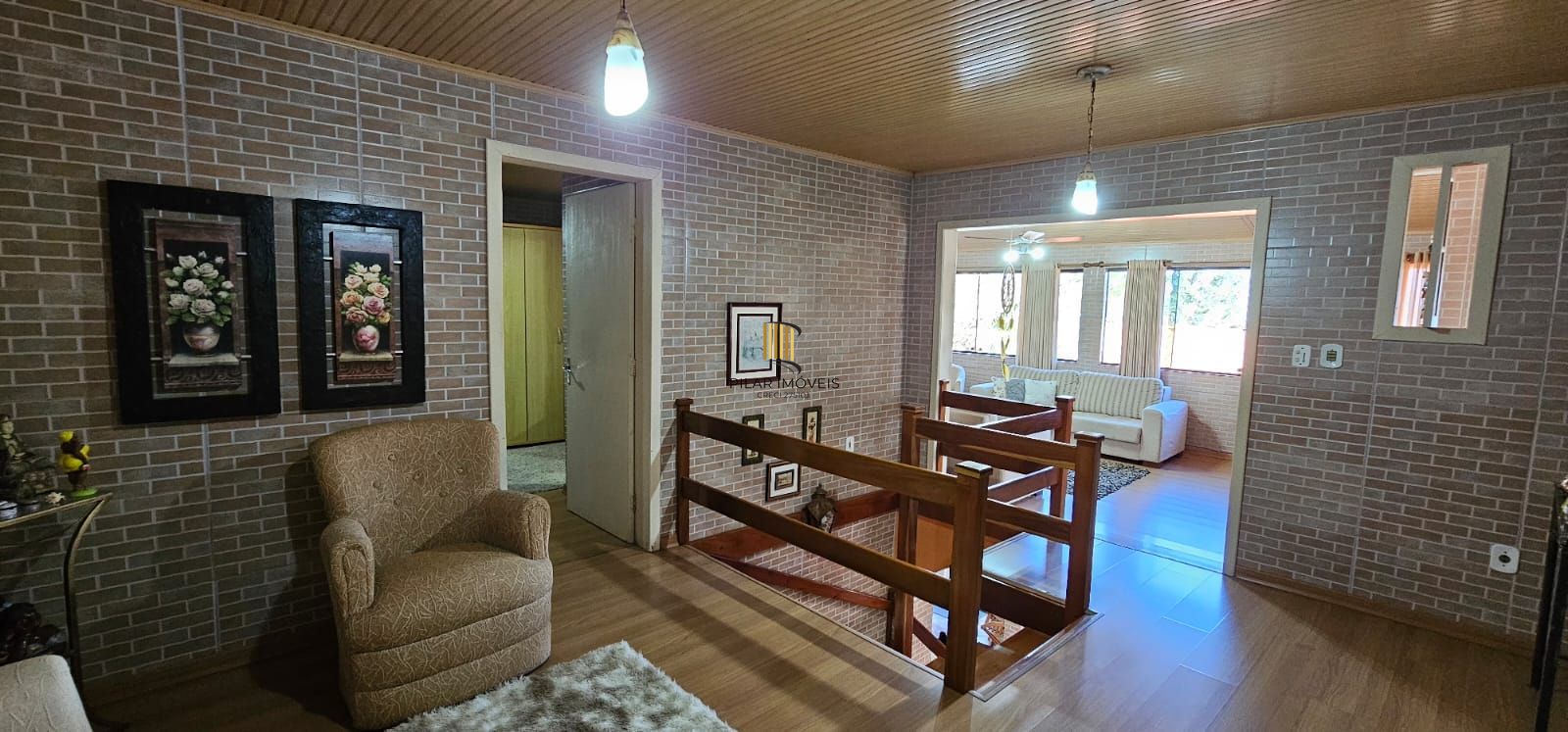 Casa 3 dormitórios Bairro Guarujá