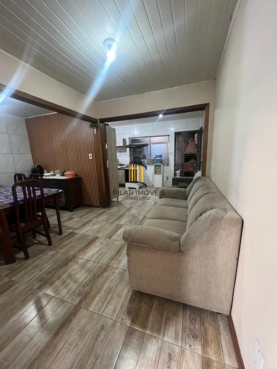 Casa a venda no Bairro Hípica - 3 dormitórios - 2 vagas
