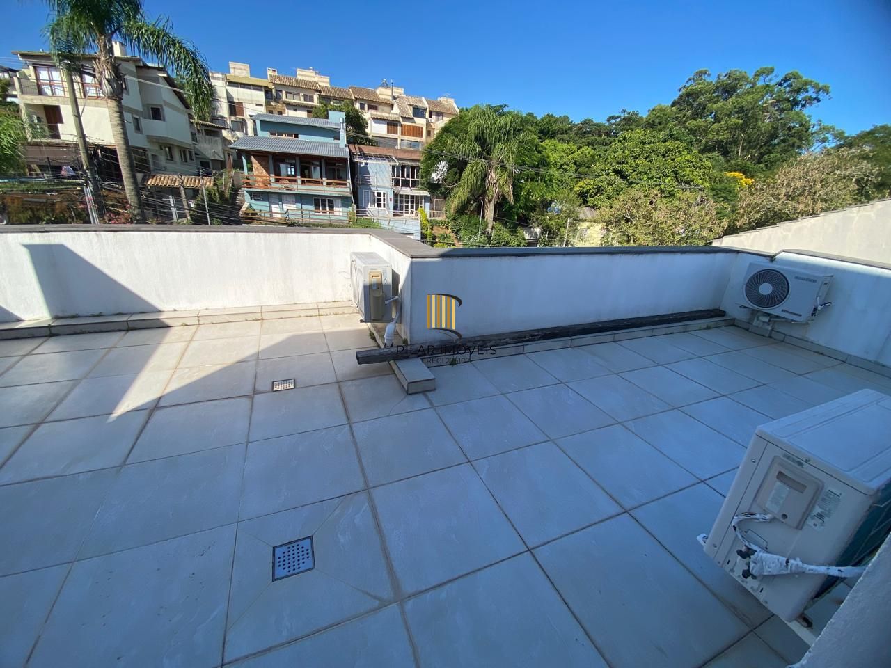 Casa em Ipanema com 4 Dormitórios sendo 3 Suíte