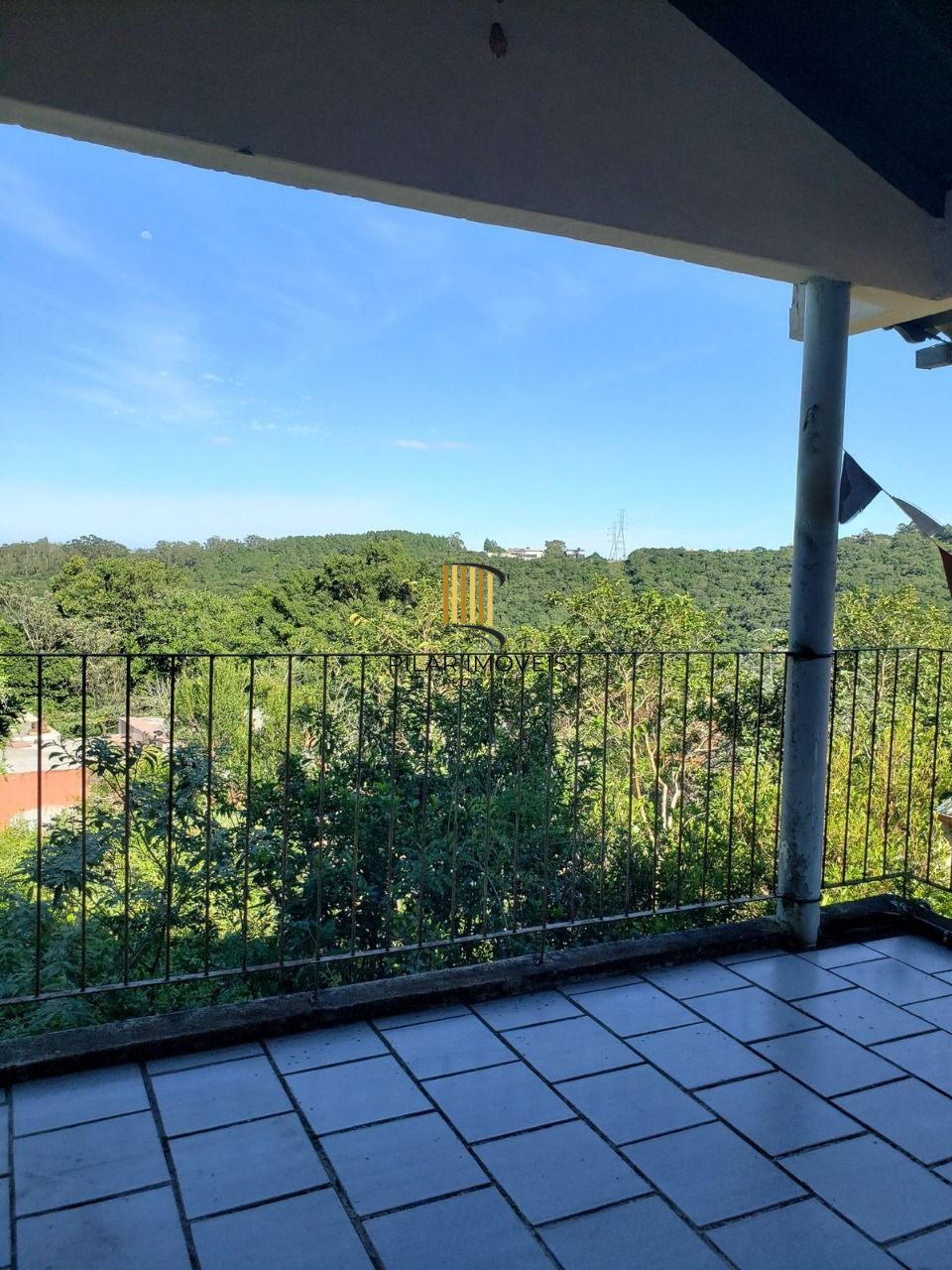 Casa para Venda - 300m², 5 dormitórios, 4 vagas - Vila Nova