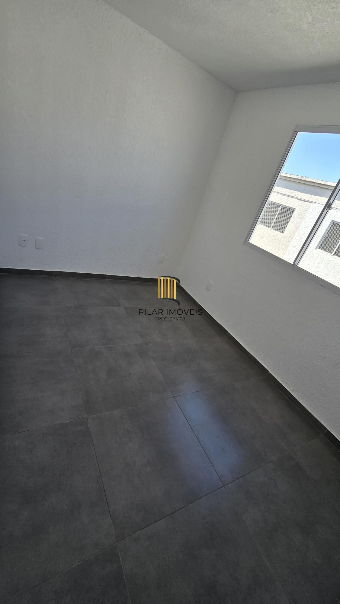 Apartamento no bairro Restinga - 2 dormitórios - 1 vaga