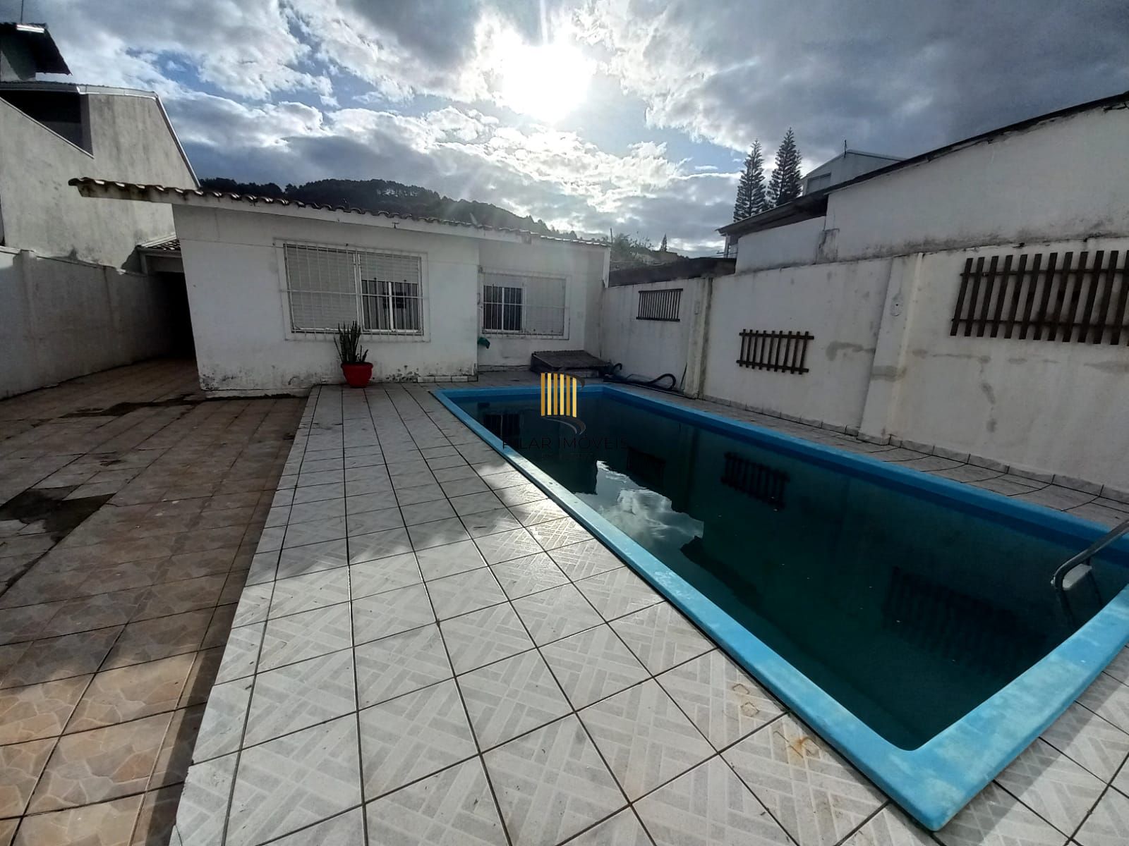 Casa no bairro Aberta dos Morros - 3 dormitórios