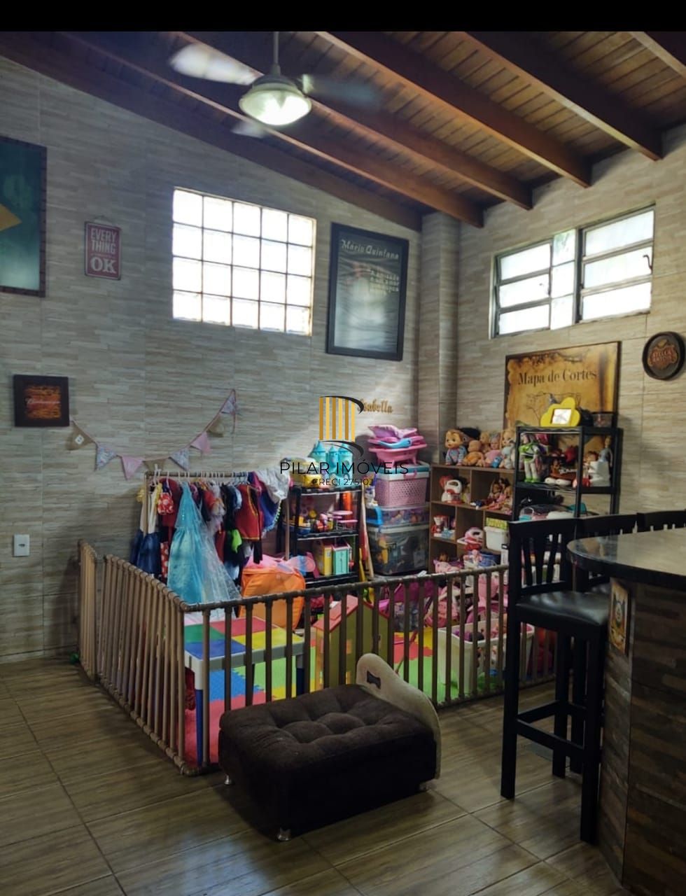 Sobrado em condomínio no bairro Hípica