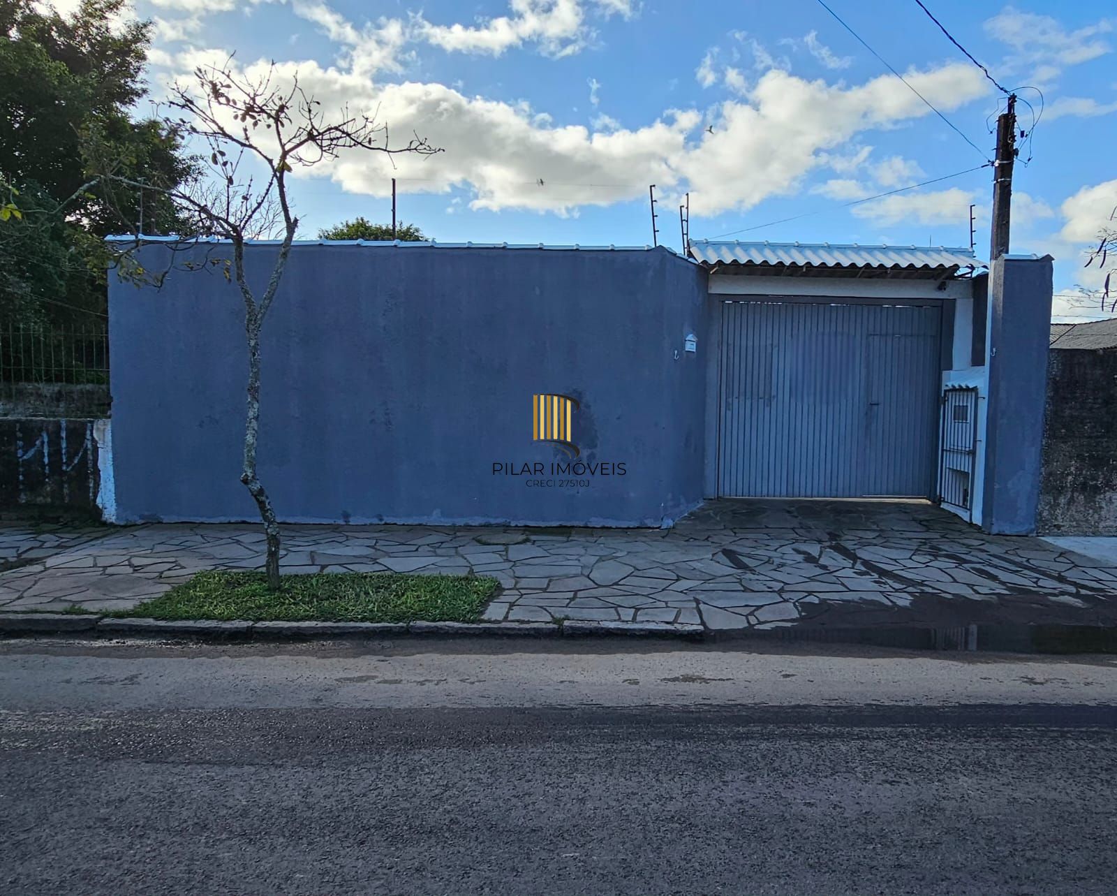 Casa 3 dormitórios Bairro Guarujá