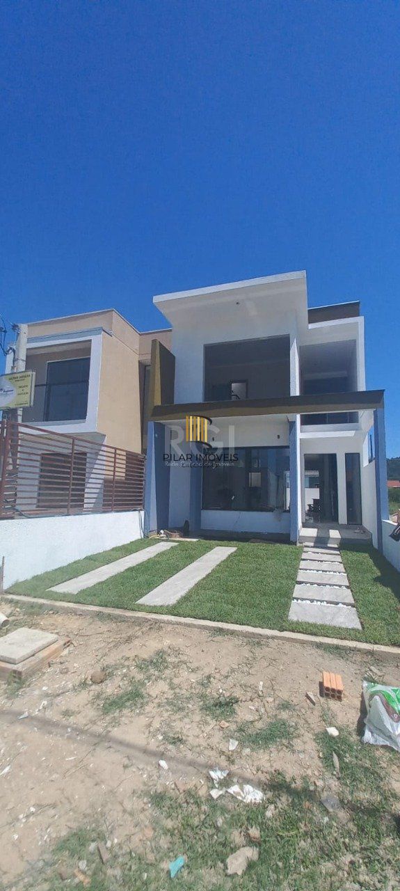 Sobrado com 3 suítes no bairro Aberta dos Morros