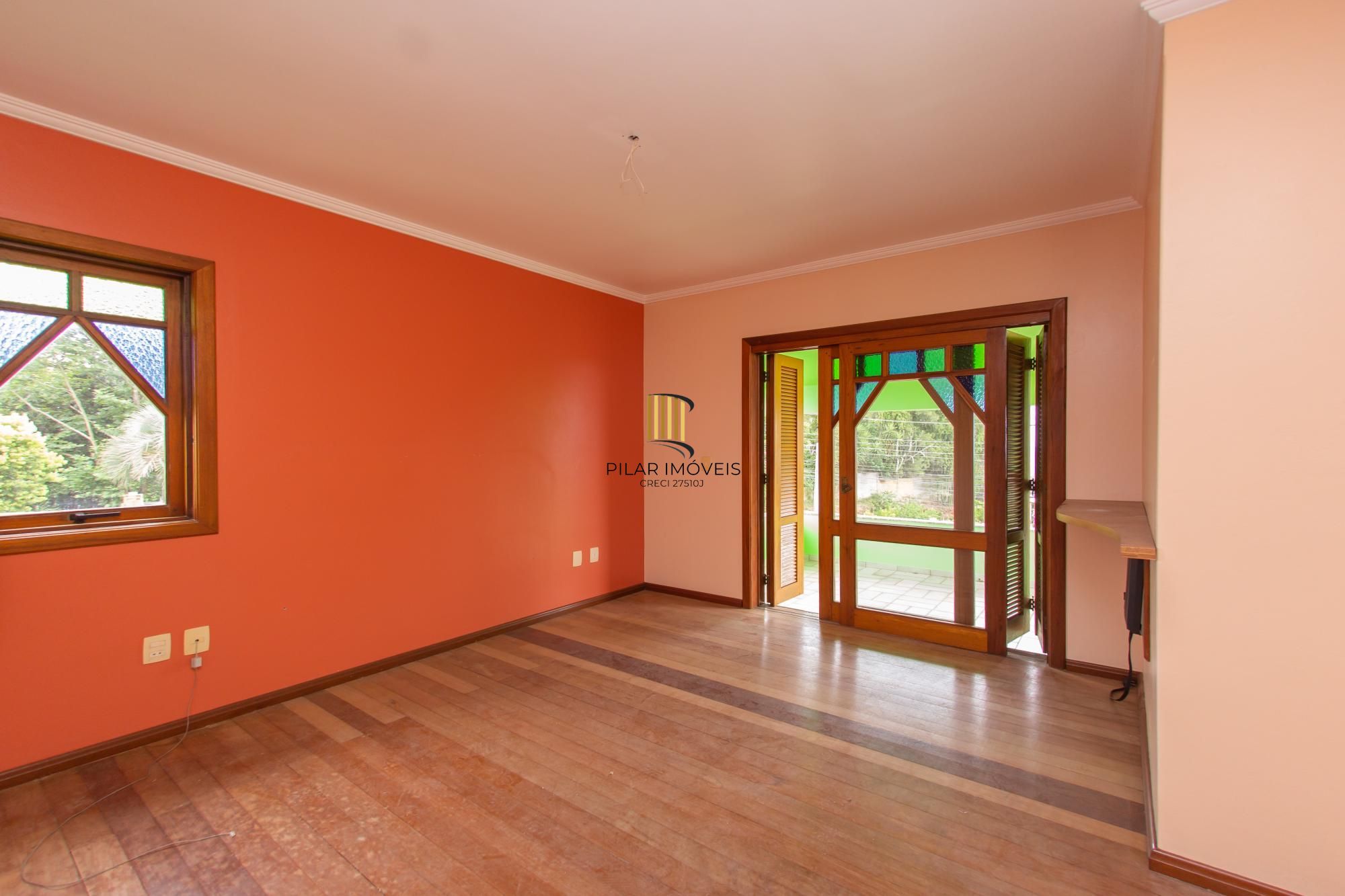 Casa com 3 quartos e 185m² à venda em Vila Nova