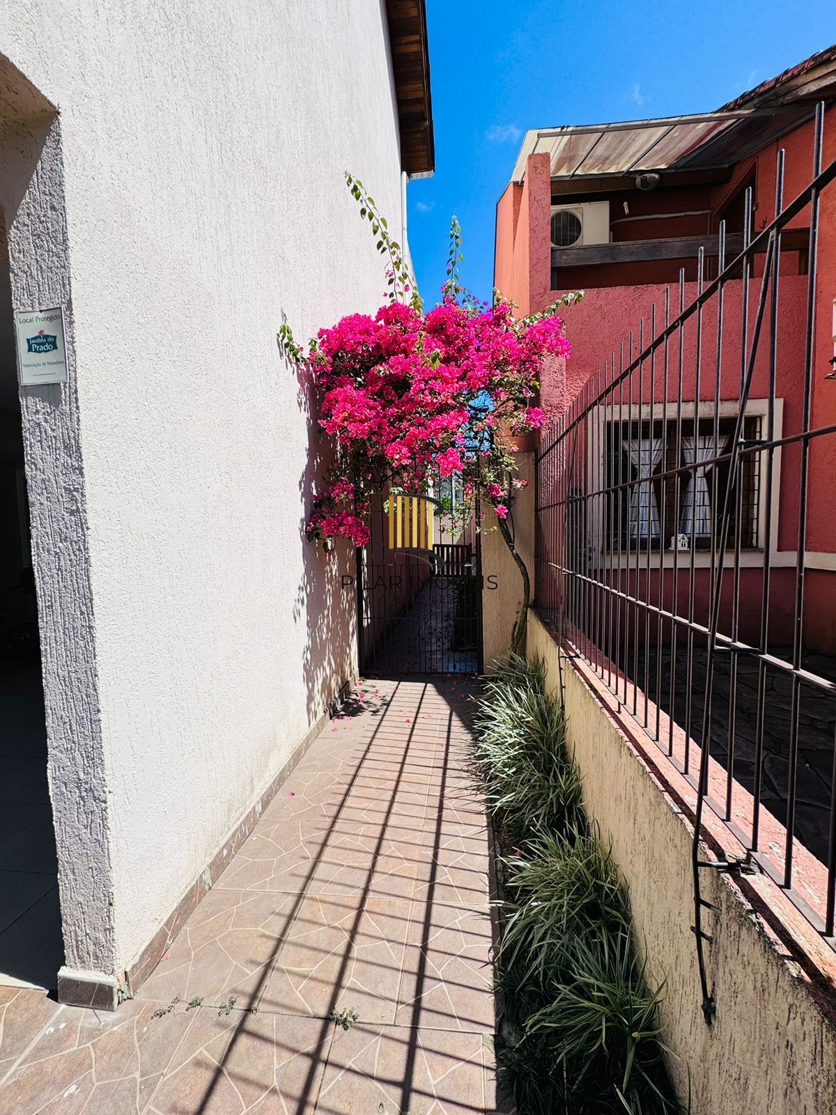 Casa no bairro Hípica - 3 dormitórios