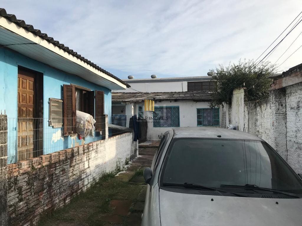 Casa no bairro Camaquã - 4 dormitórios