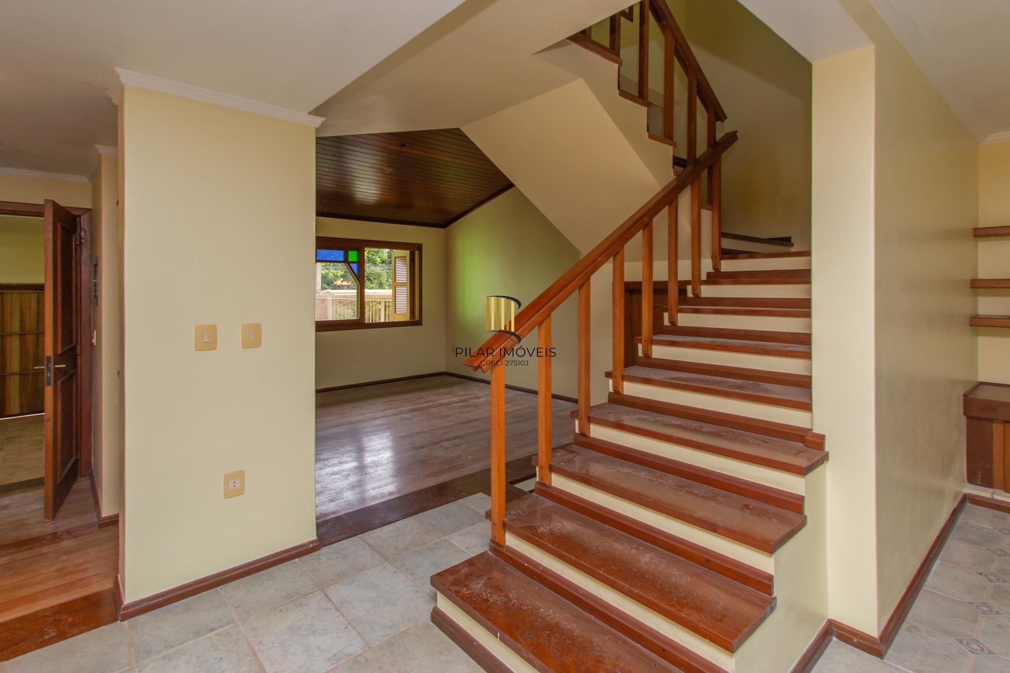 Casa com 3 quartos e 185m² à venda em Vila Nova