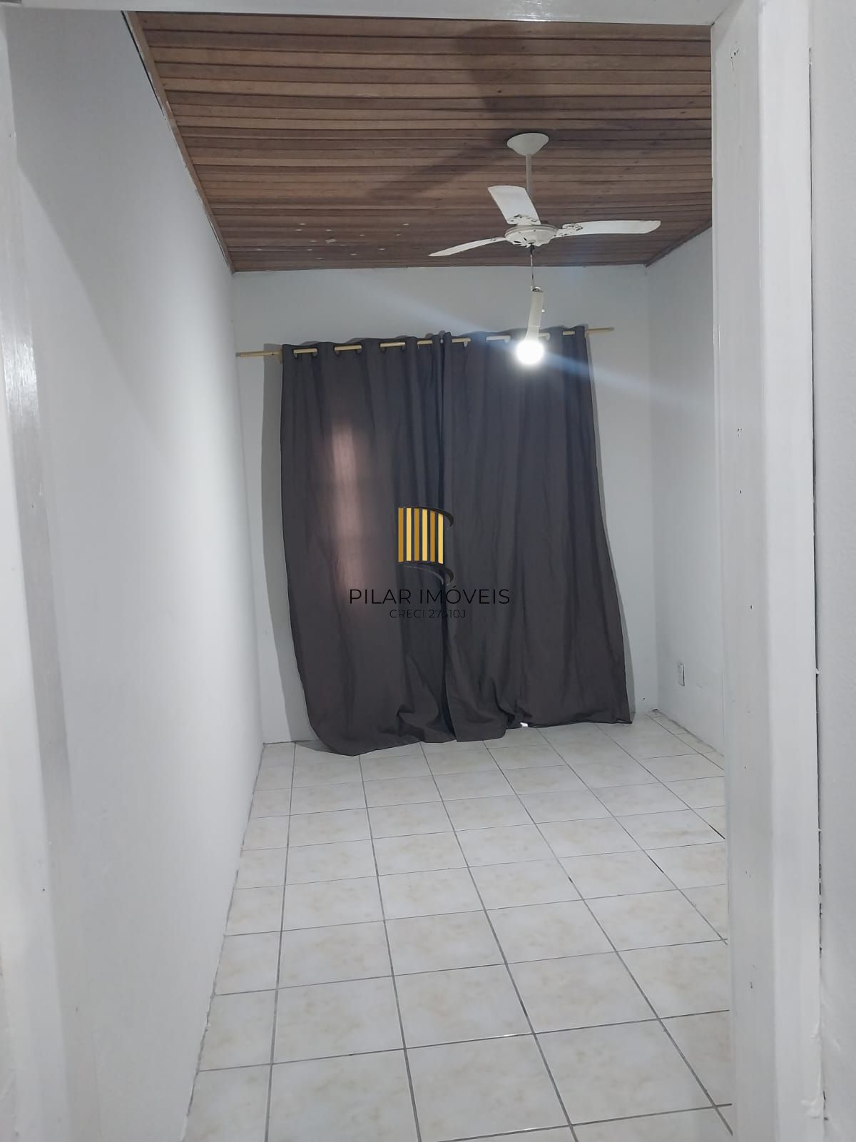 Casa no bairro Hípica - 2 dormitórios