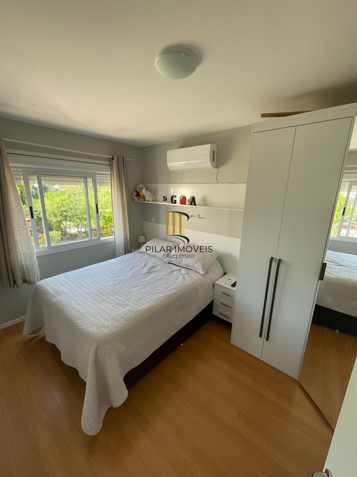 Apartamento semi mobiliado no bairro Hípica - 2 dormitórios