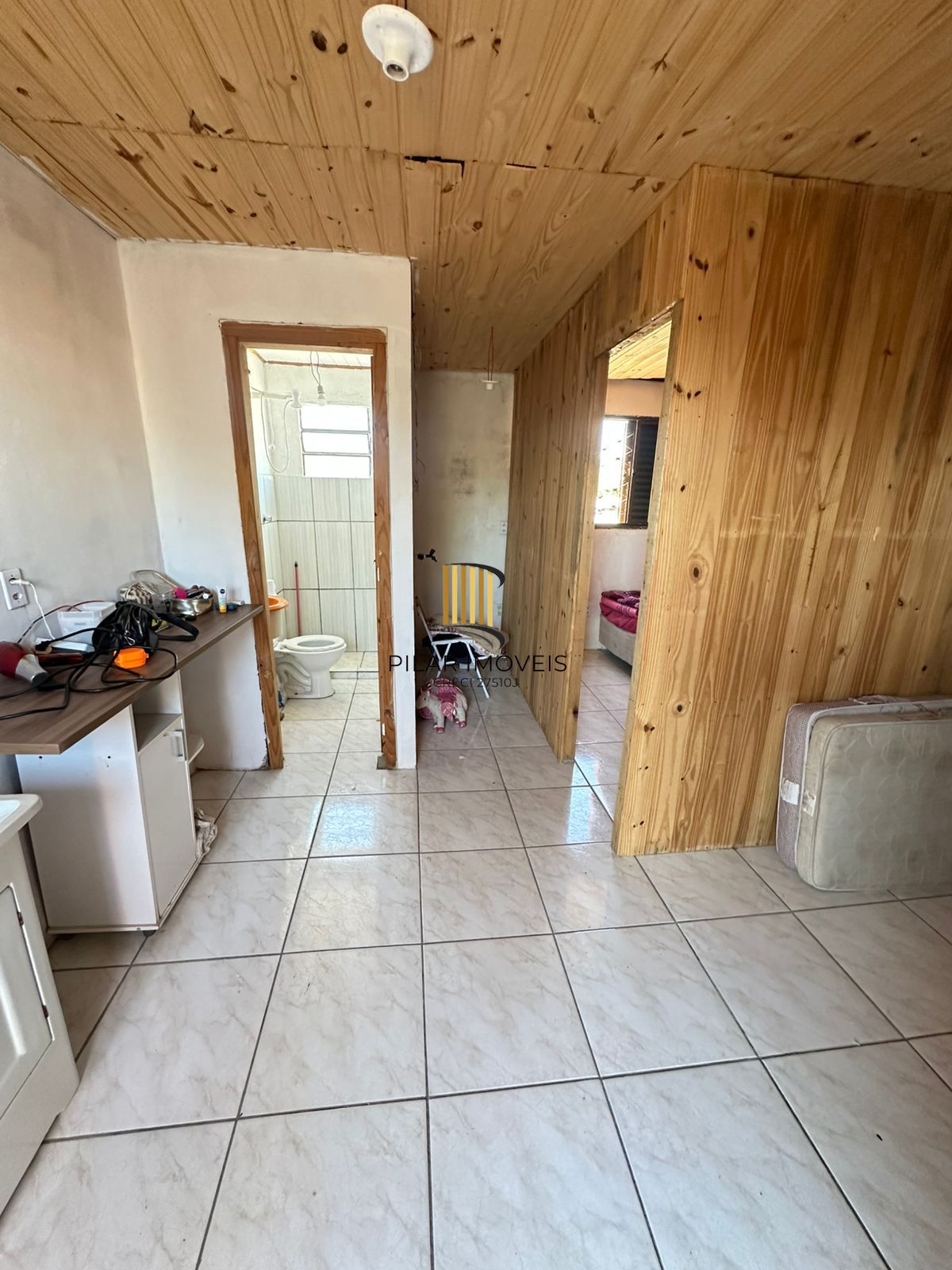 CASA NO BAIRRO RESTINGA