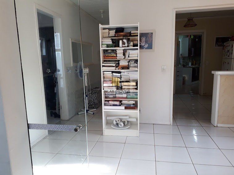 Casa com 4 dormitórios no bairro Vila Nova