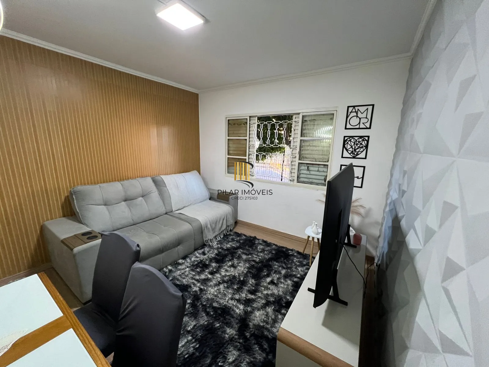 Lindo Apartamento Localizado no Bairro restinga de 2 dormitórios