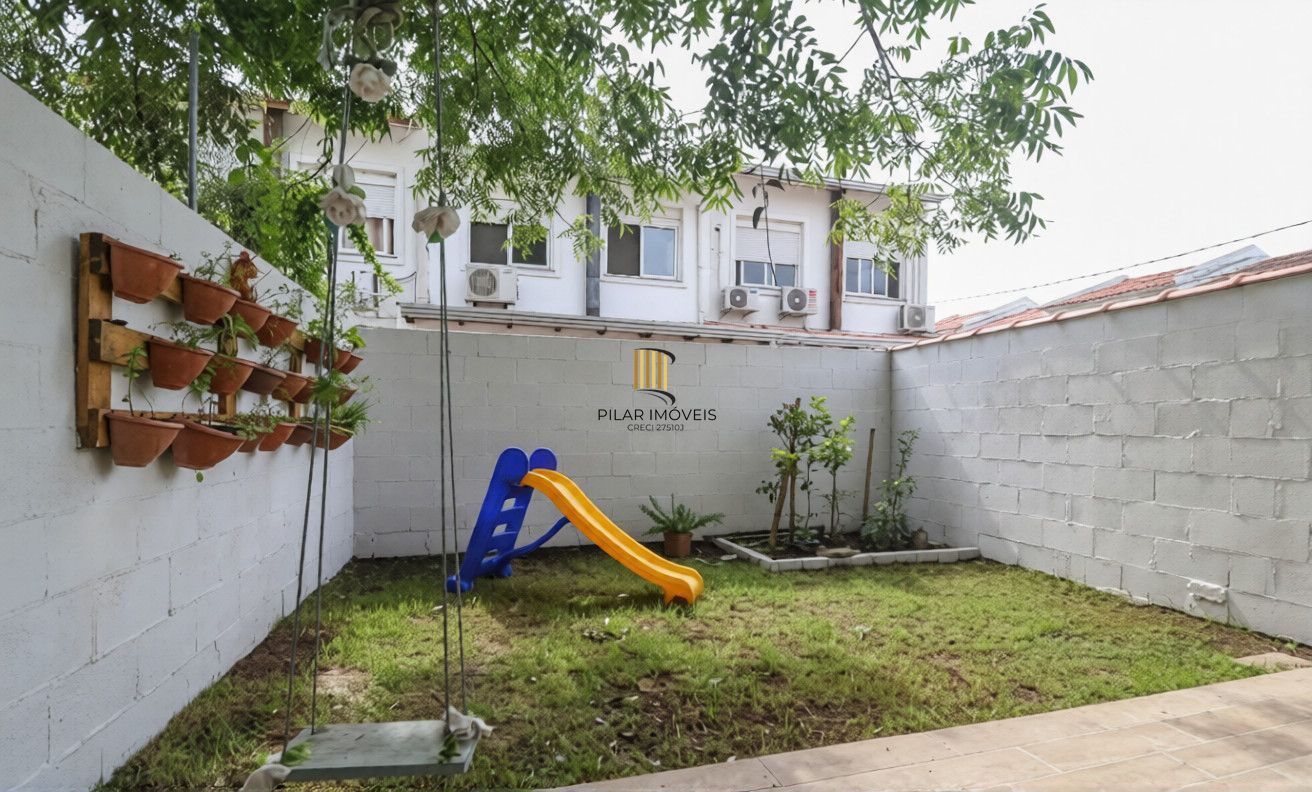 Casa 3 dormitórios Bairro Hípica