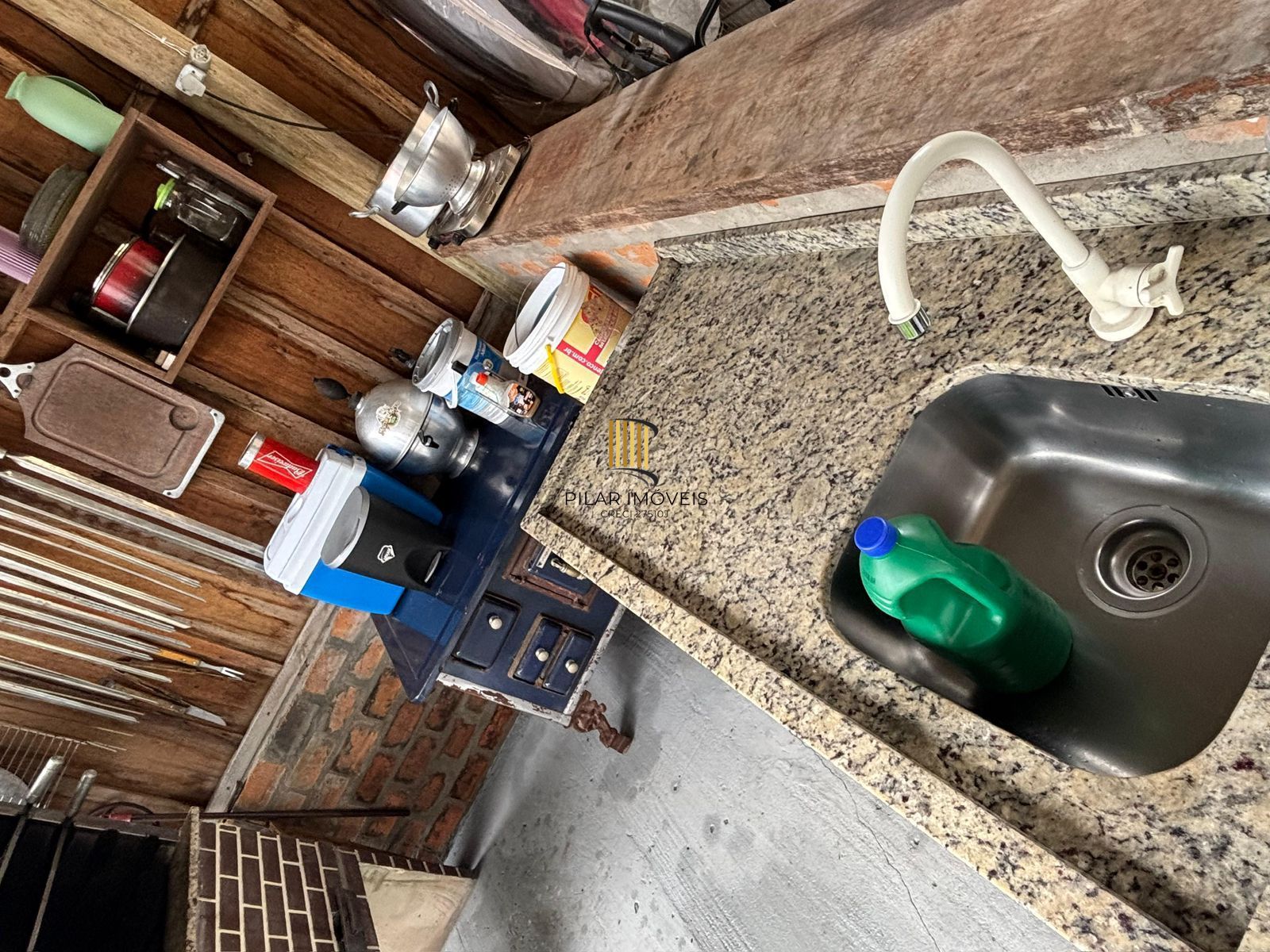 SITIO COM DUAS CASAS E PISCINA NA RESTINGA