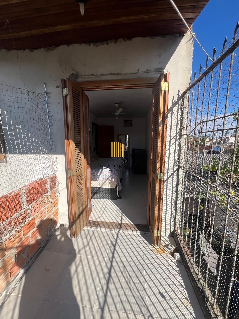 Casa a venda no Bairro Hípica - 3 dormitórios - 2 vagas