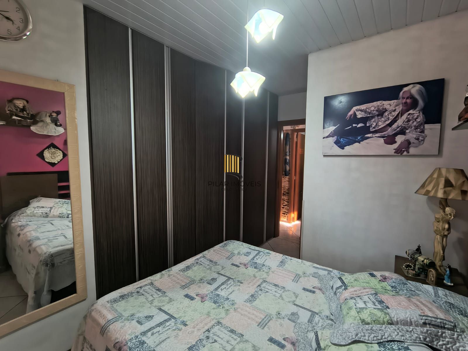 Belissima casa terrea de esquina, 3 dormitorios, semi mobiliada e com piscina, no Loteamento Moradas do Sul