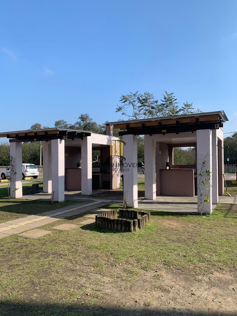 Apartamento no bairro Hípica - 2 dormitórios - 1 vaga