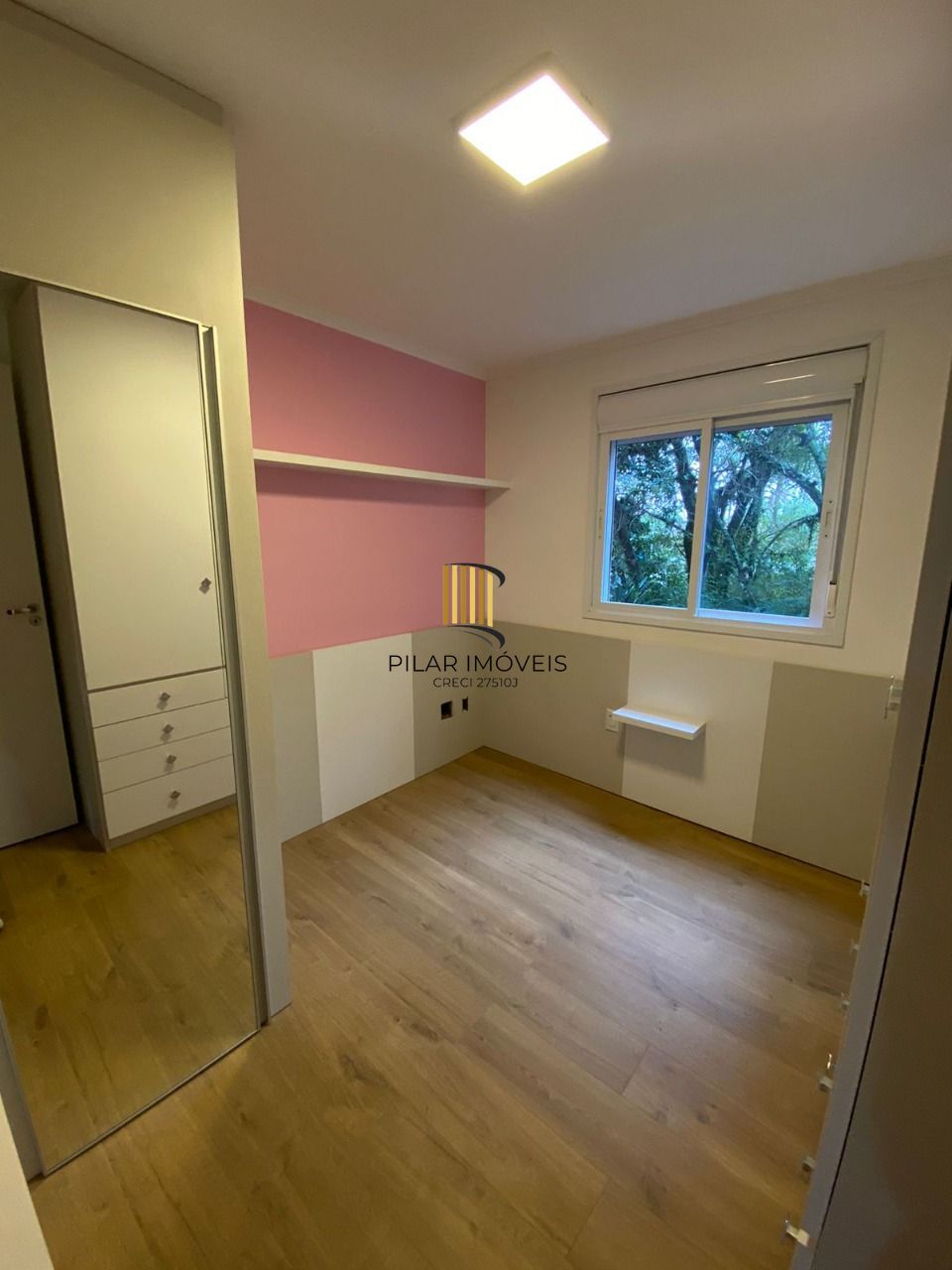 Apartamento no bairro Lomba do Pinheiro - 2 dormitórios