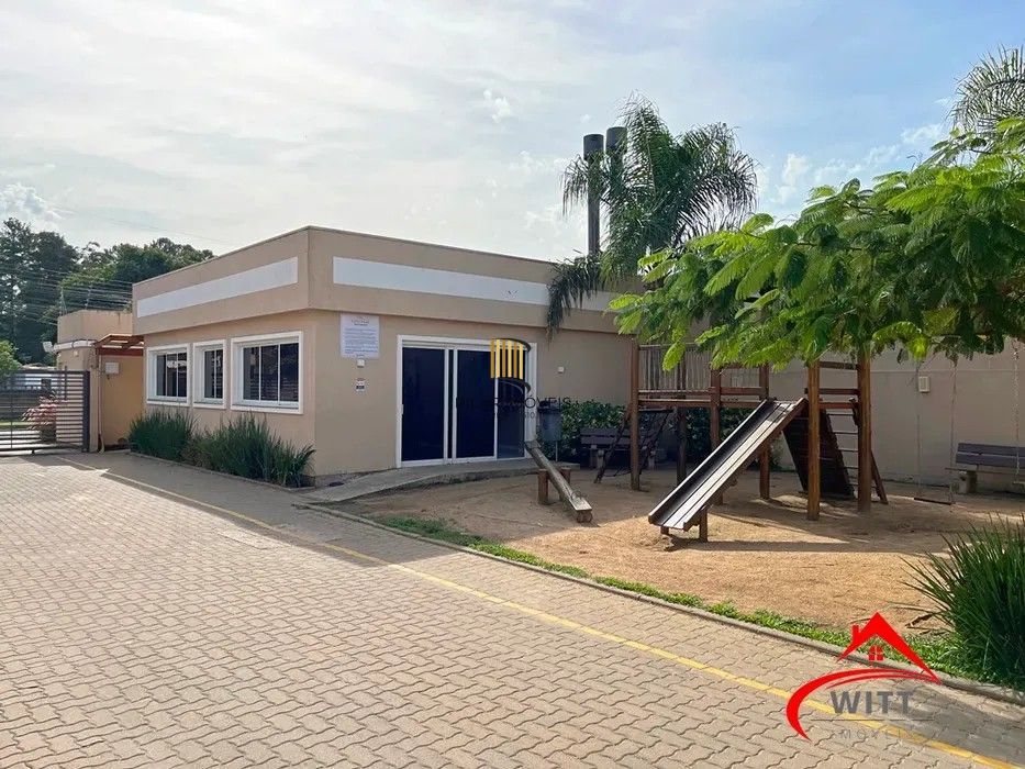 Sobrado em condomínio fechado no bairro Ponta Grossa