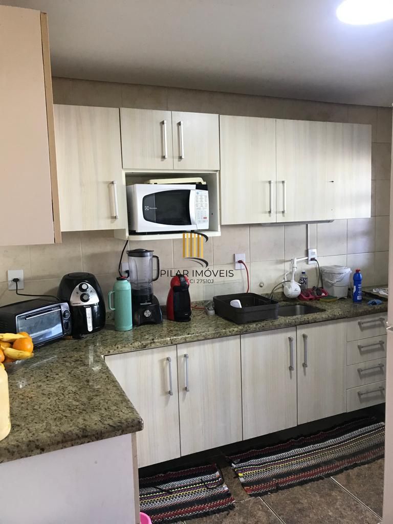 Sobrado semi mobiliado de 3 dormitorios sendo uma suite no bairro Hipica