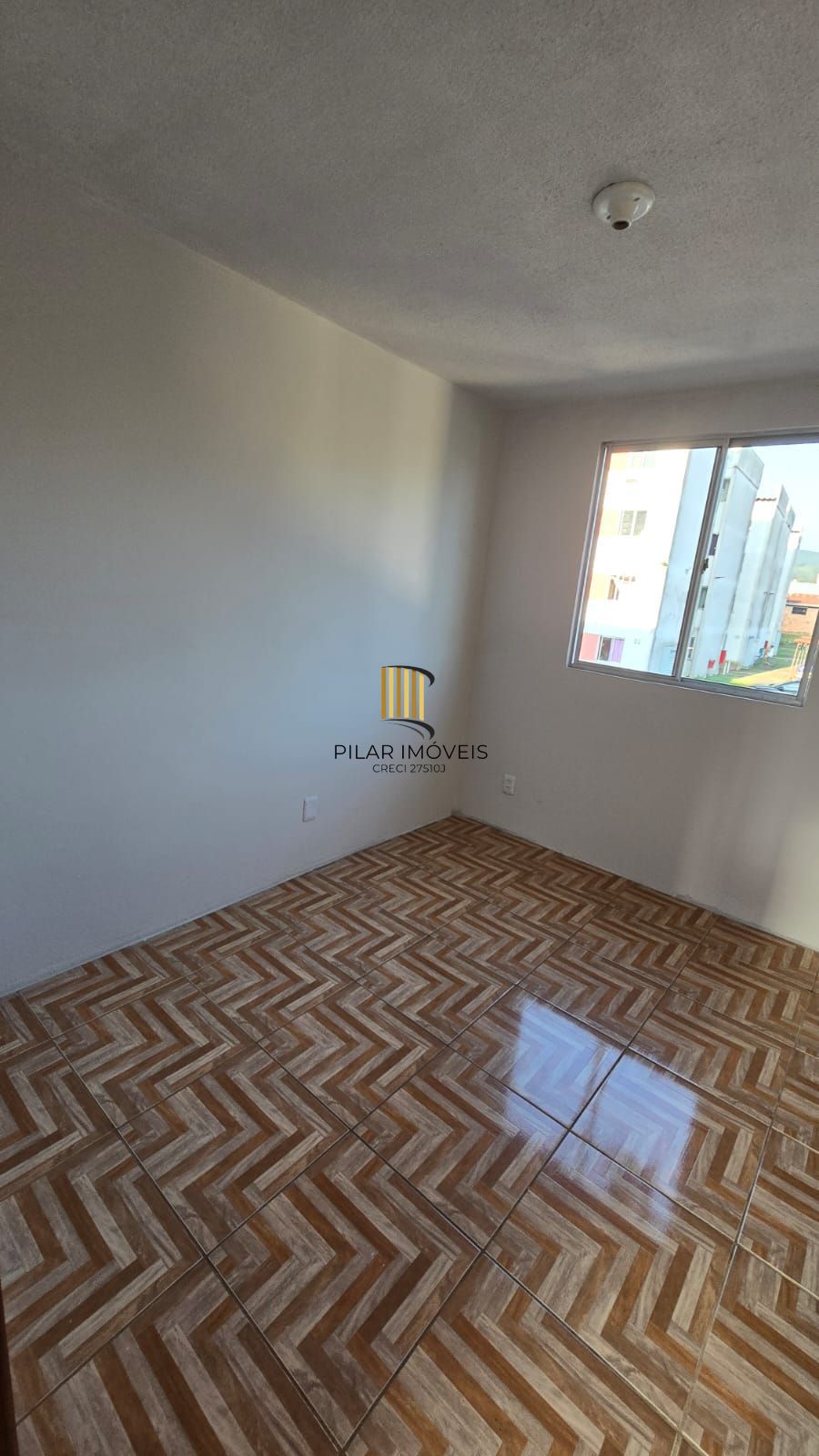 Apartamento no bairro Restinga - 2 Dormitórios - 1 vaga coberta