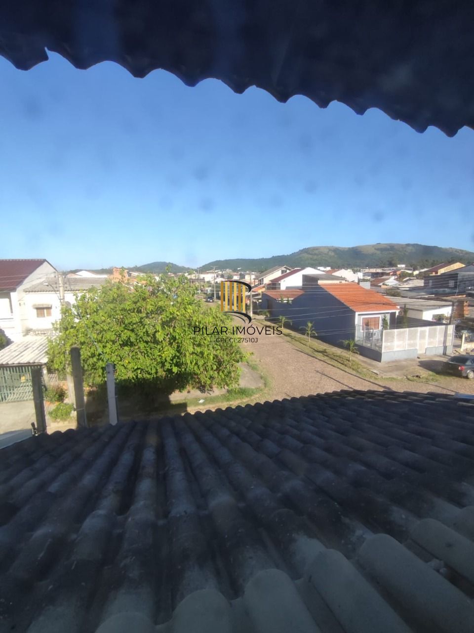 Sobrado de 3 pisos localizado no bairro Hipica - 3 Dormitórios