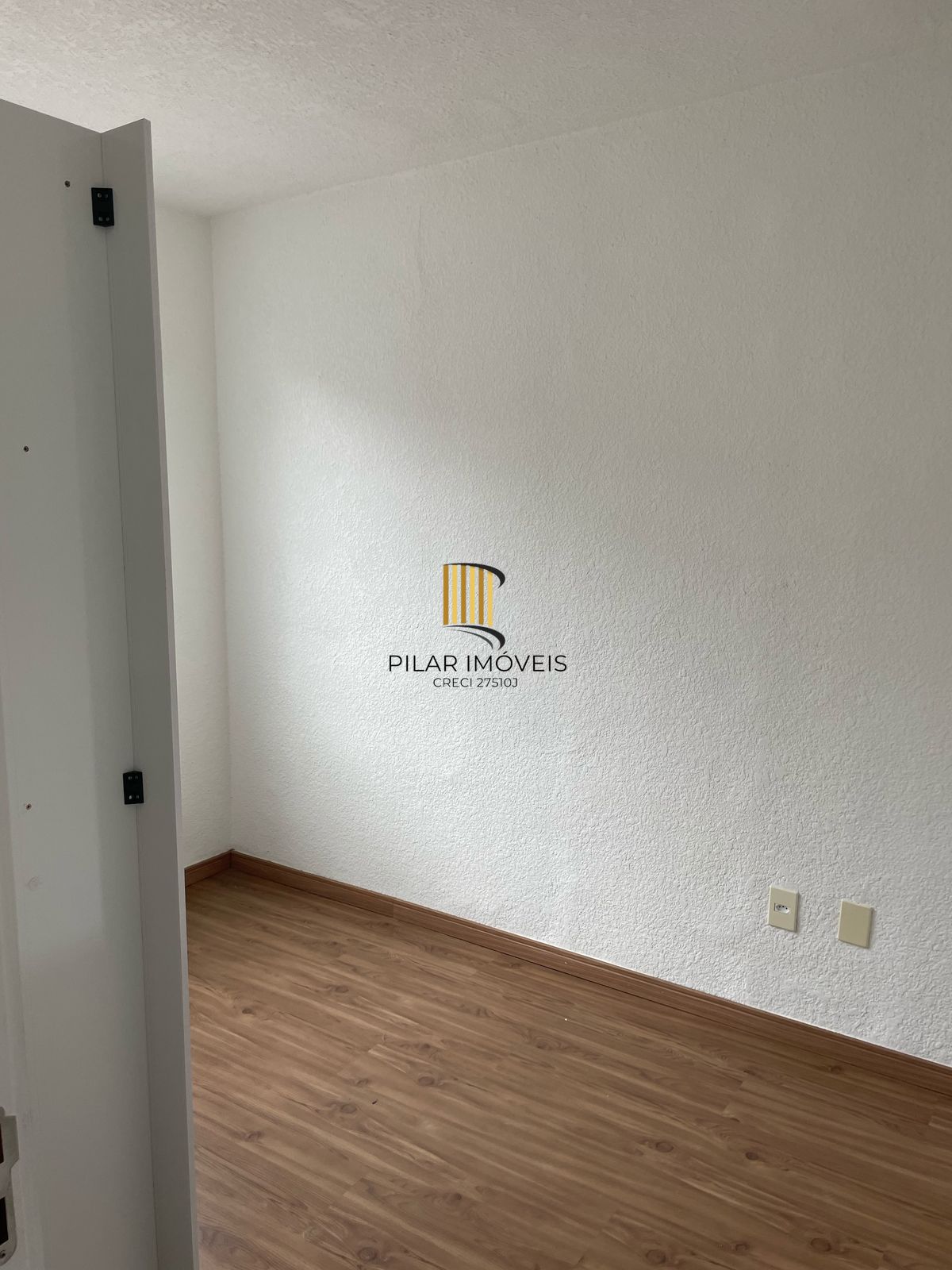 Apartamento de 2 dormitórios no bairro Hípica