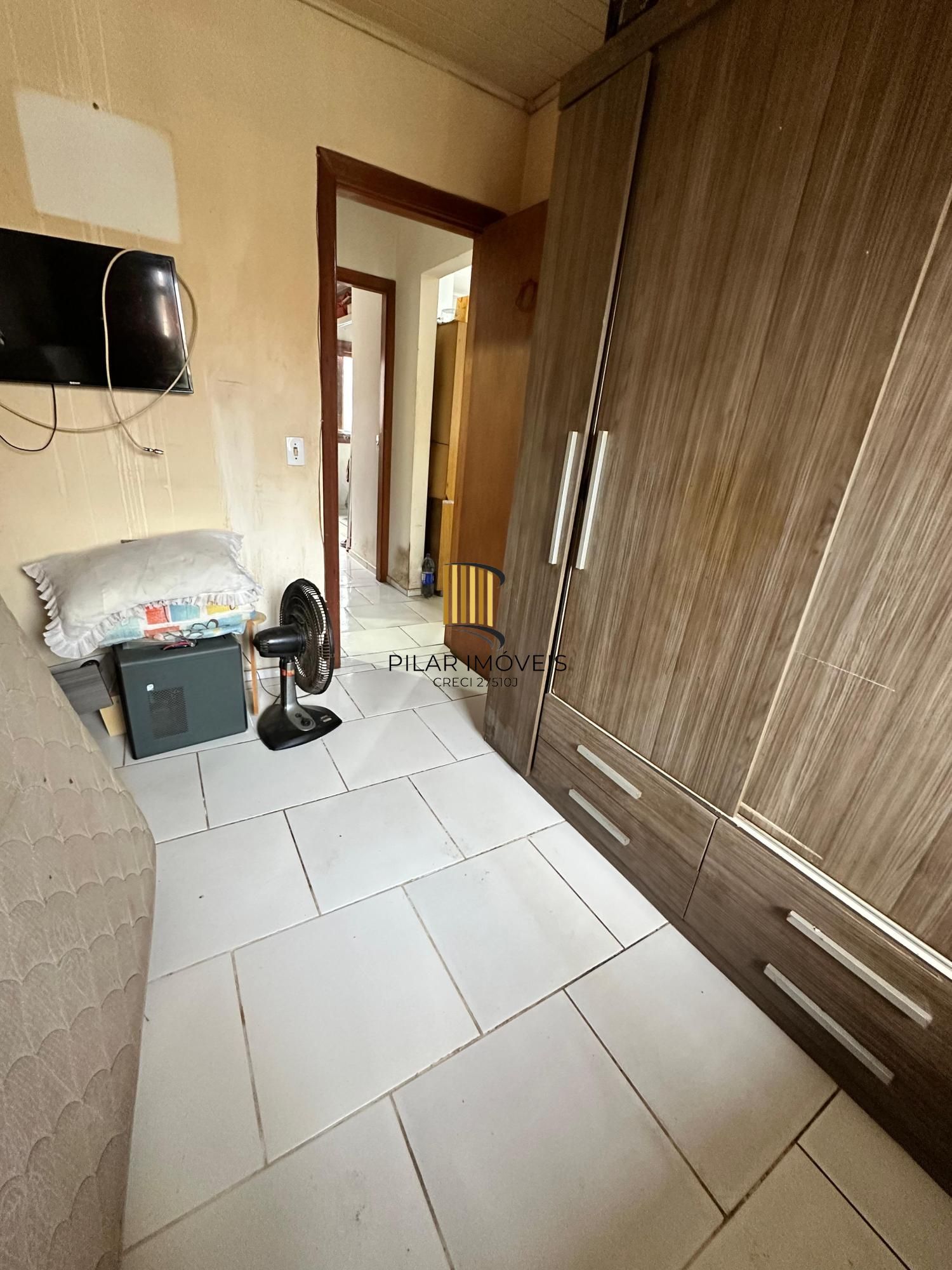 Casa 2 dormitórios no Bairro Hípica - FINANCIÁVEL