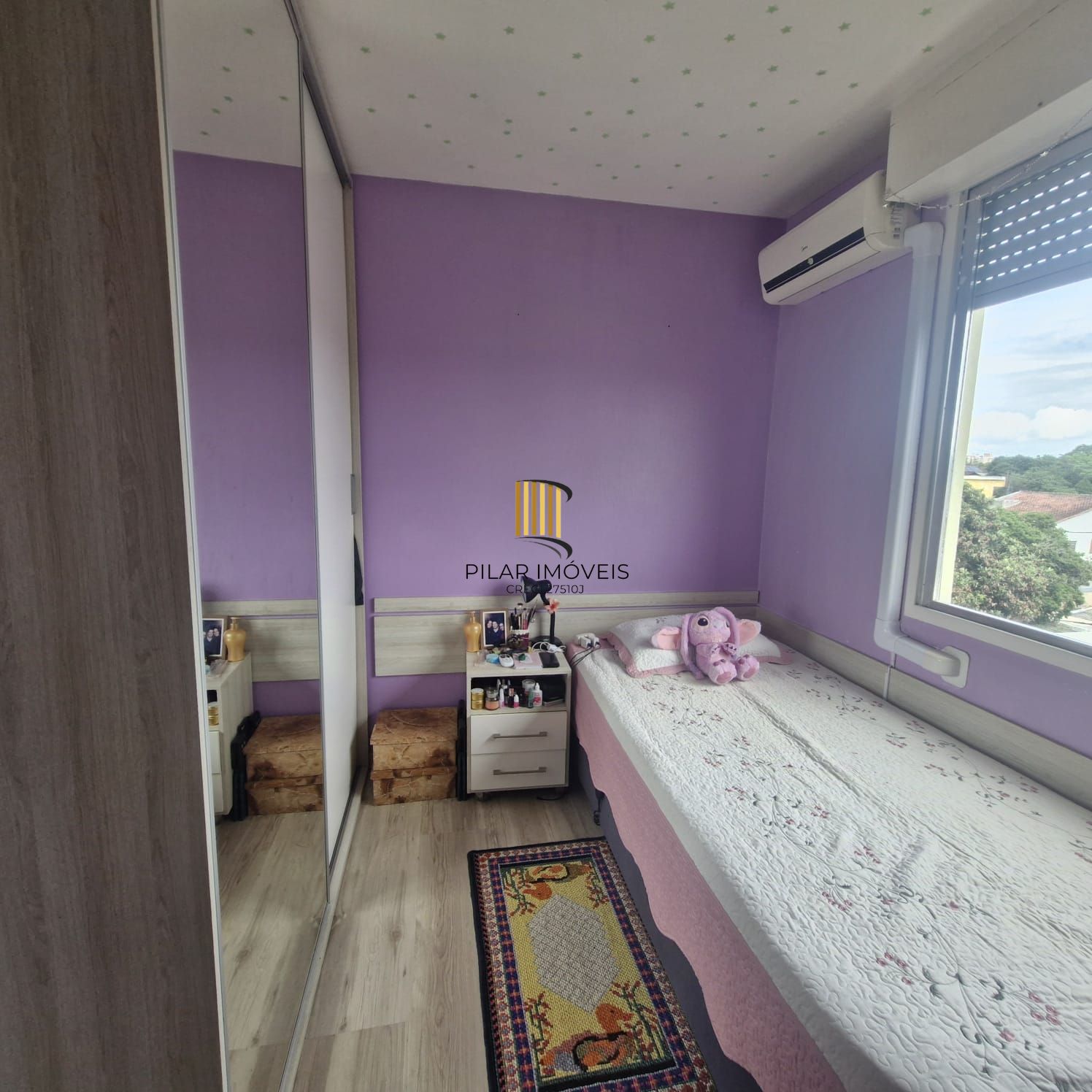 Apartamento de 2 dormitórios semi mobiliado no Bairro Camaquã