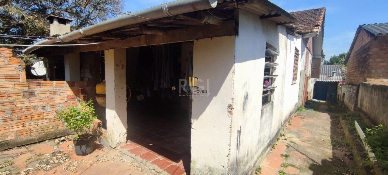 Casa 3 dormitórios no bairro Belém Novo