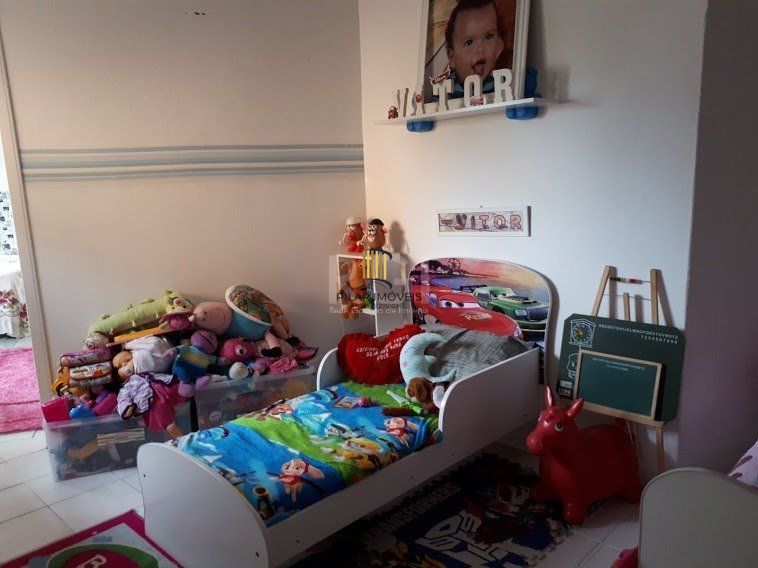 Casa com 4 dormitórios no bairro Vila Nova