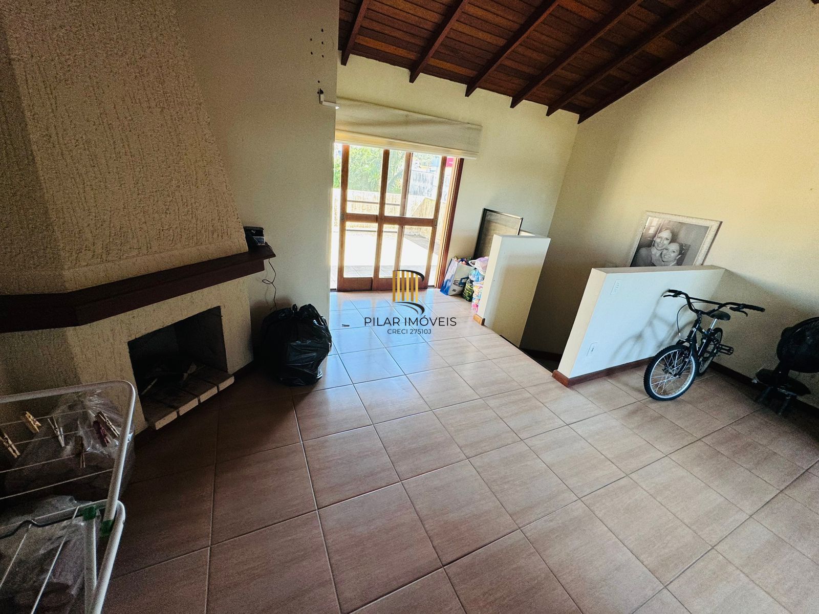 Casa no bairro Hípica - 3 dormitórios