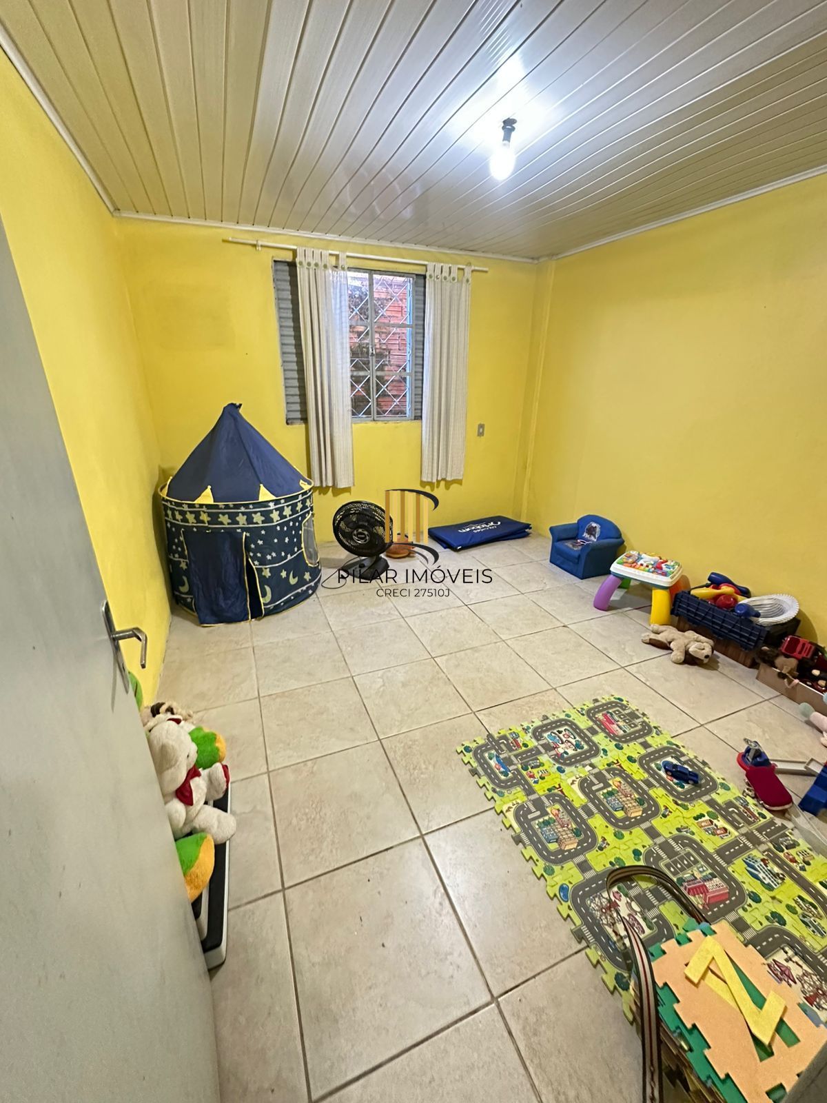 CASA NO BAIRRO RESTINGA