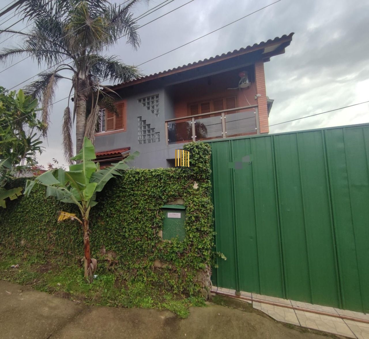 Casa no bairro Hipica - 3 dormitórios