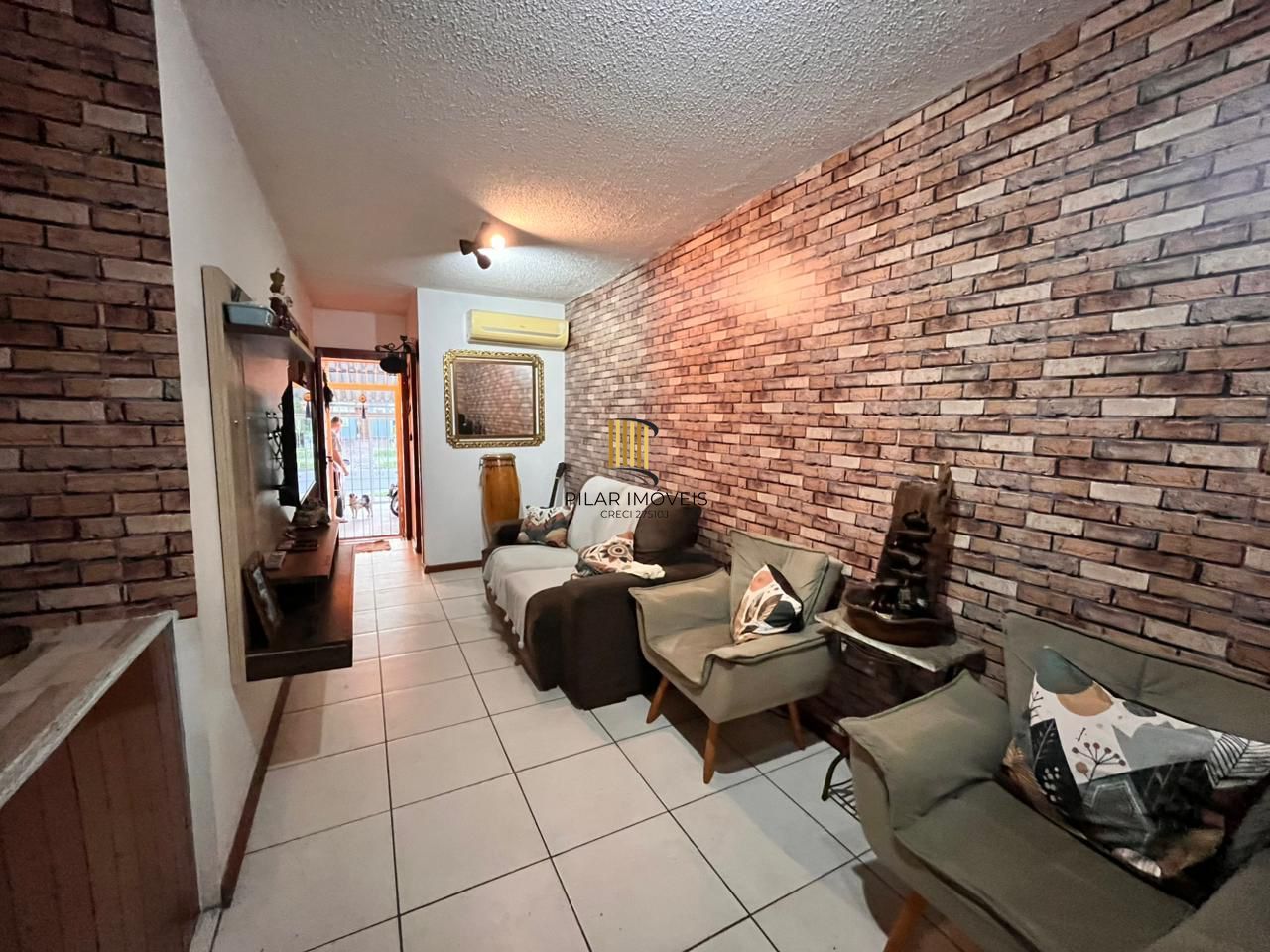 Casa 2 Dormitórios  Winter Park - 1 vaga de garagem