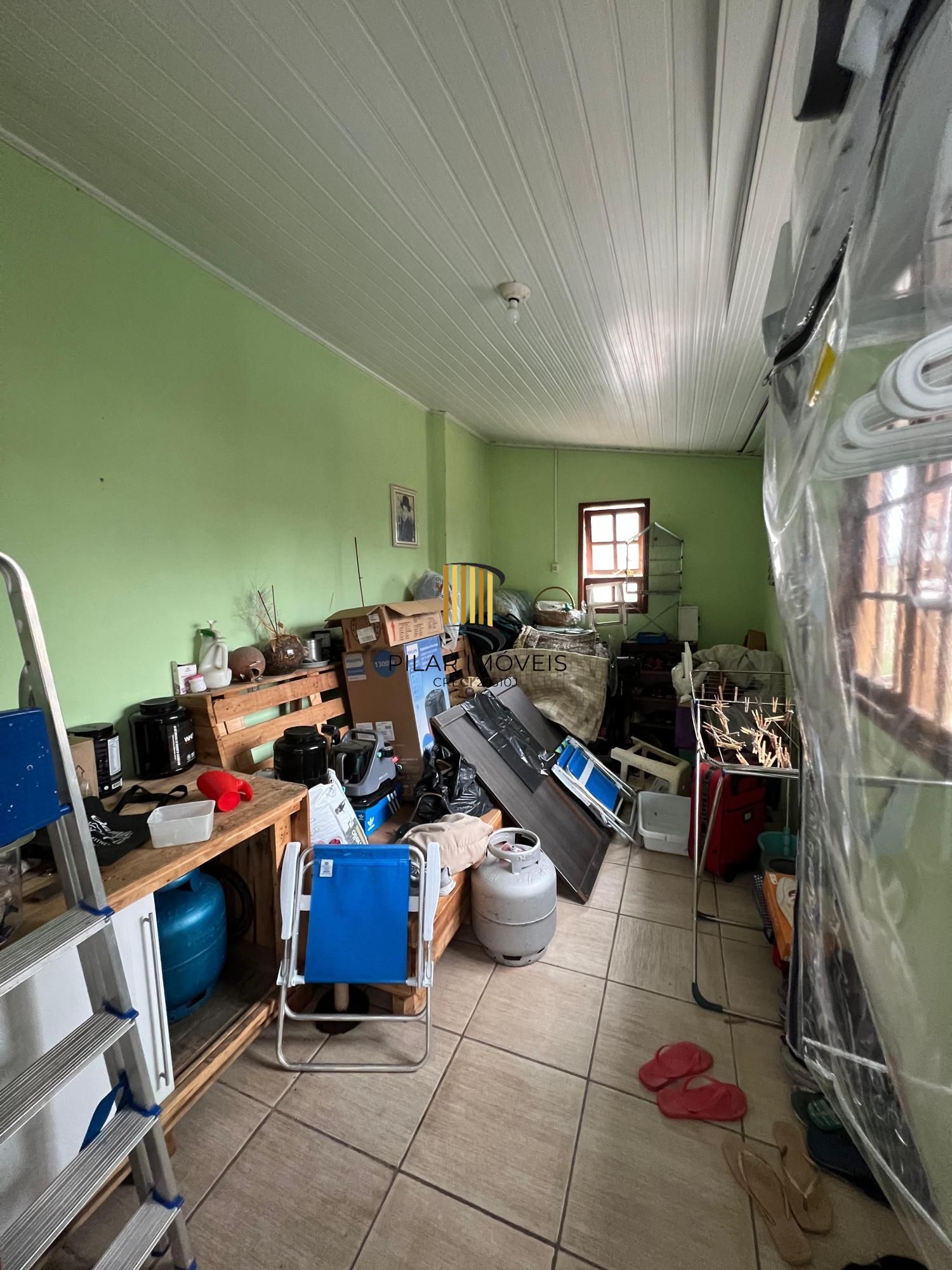 Casa Residencial Semimobiliada com 2 Suítes e Piscina em Viamão, RS