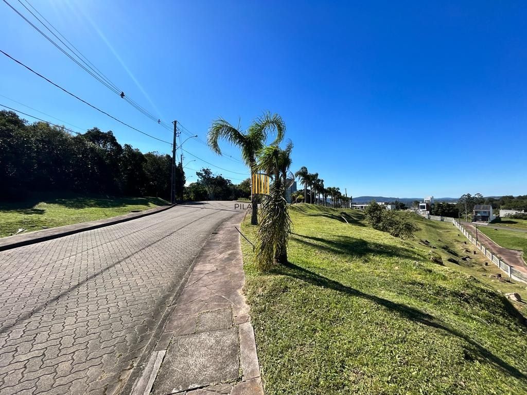Terreno com 400 m² no bairro Aberta dos Morros