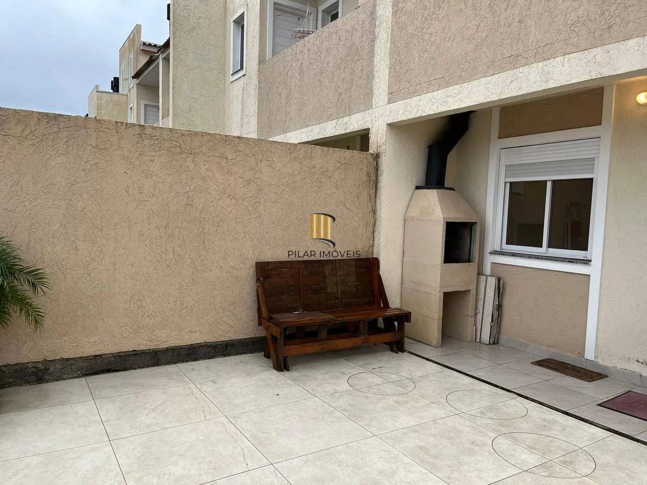 Casa Residencial à Venda no Bairro Hípica 2 dormitórios