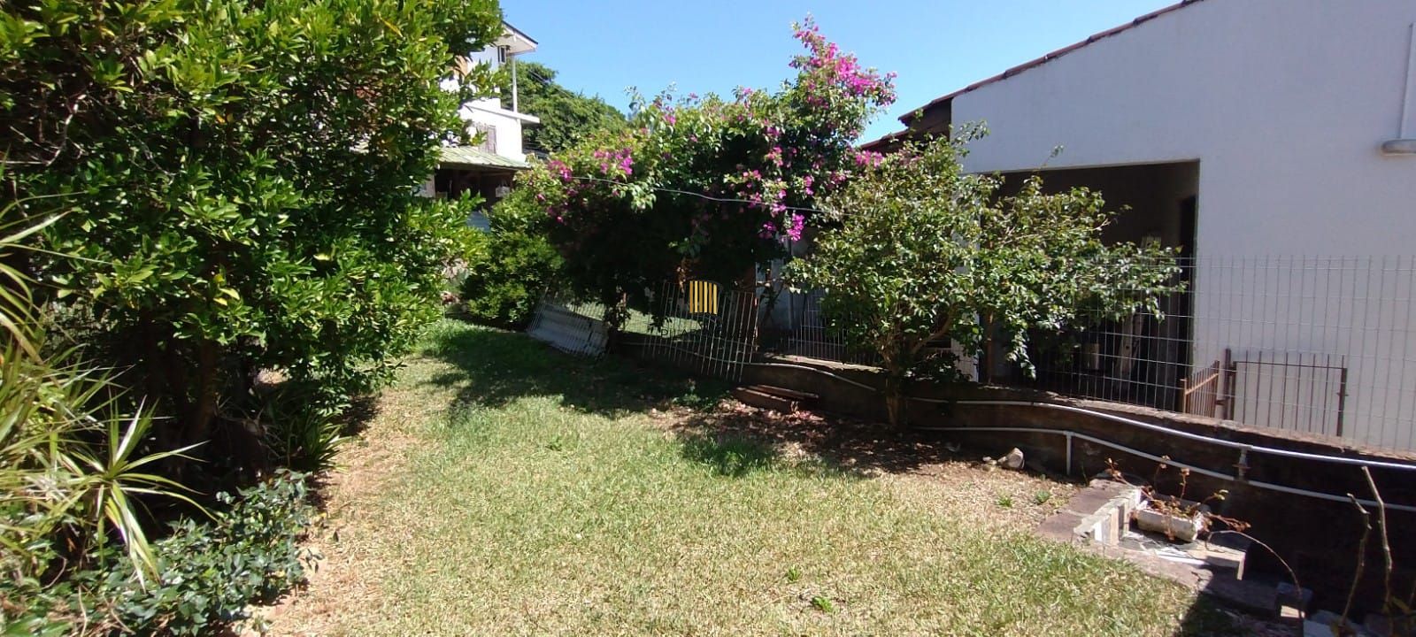 Casa 3 dormitórios no bairro Ipanema