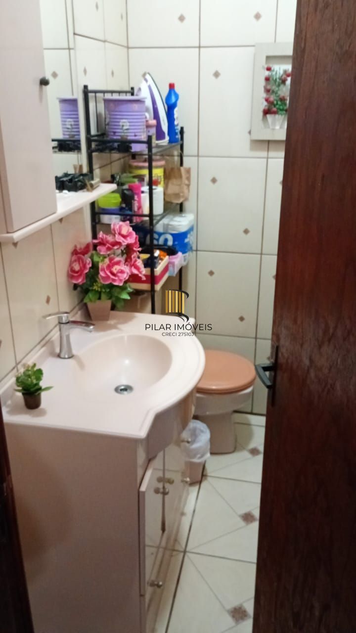 Casa  no bairro Restinga 3 dormitórios