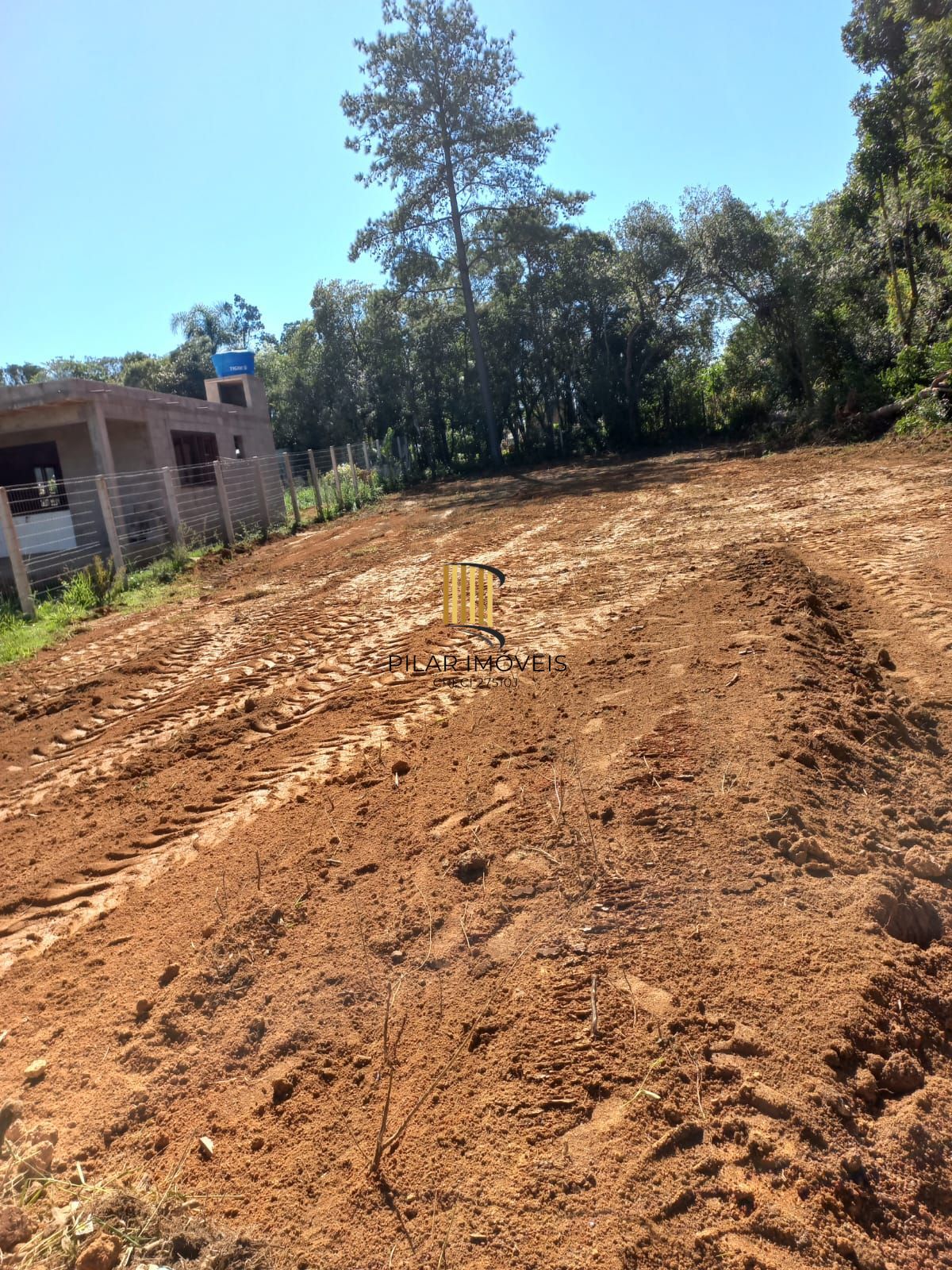 Amplo terreno no Bairro lomba do pinheiro