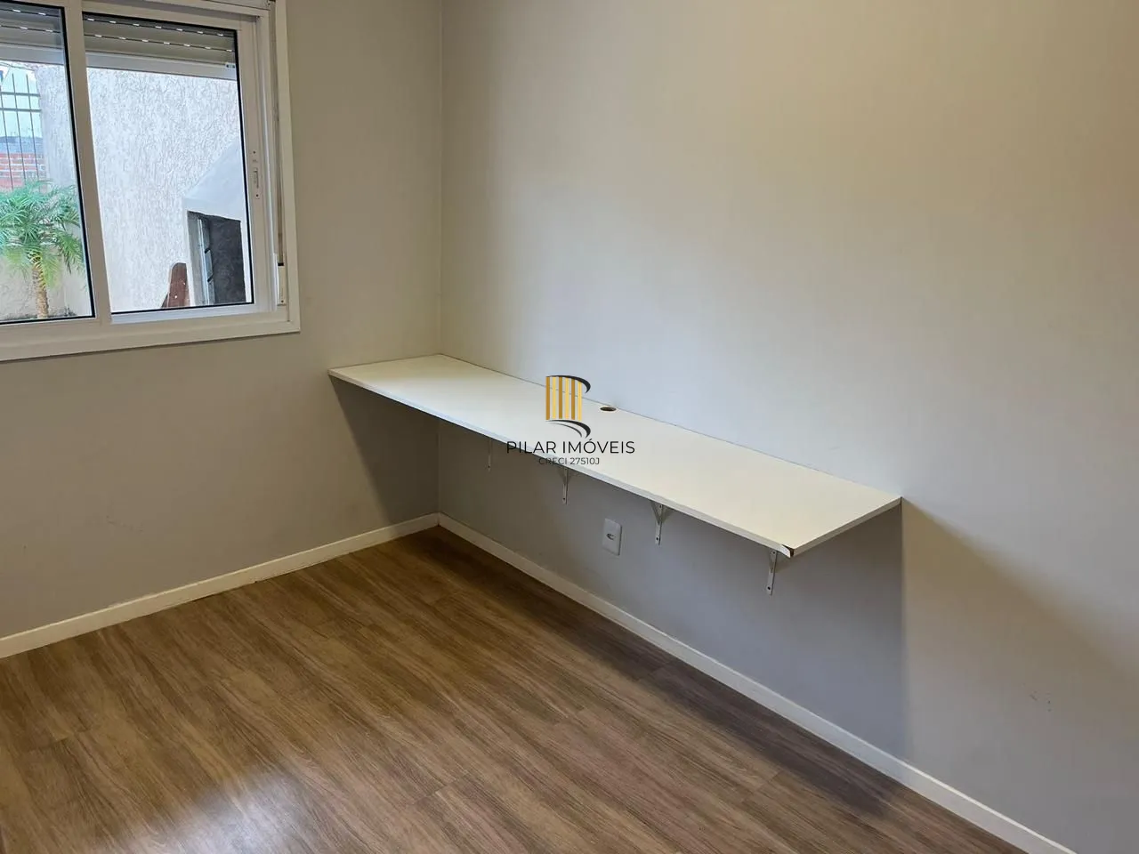 Casa Residencial à Venda no Bairro Hípica 2 dormitórios