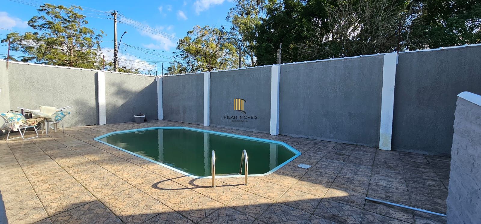 Casa 3 dormitórios Bairro Guarujá