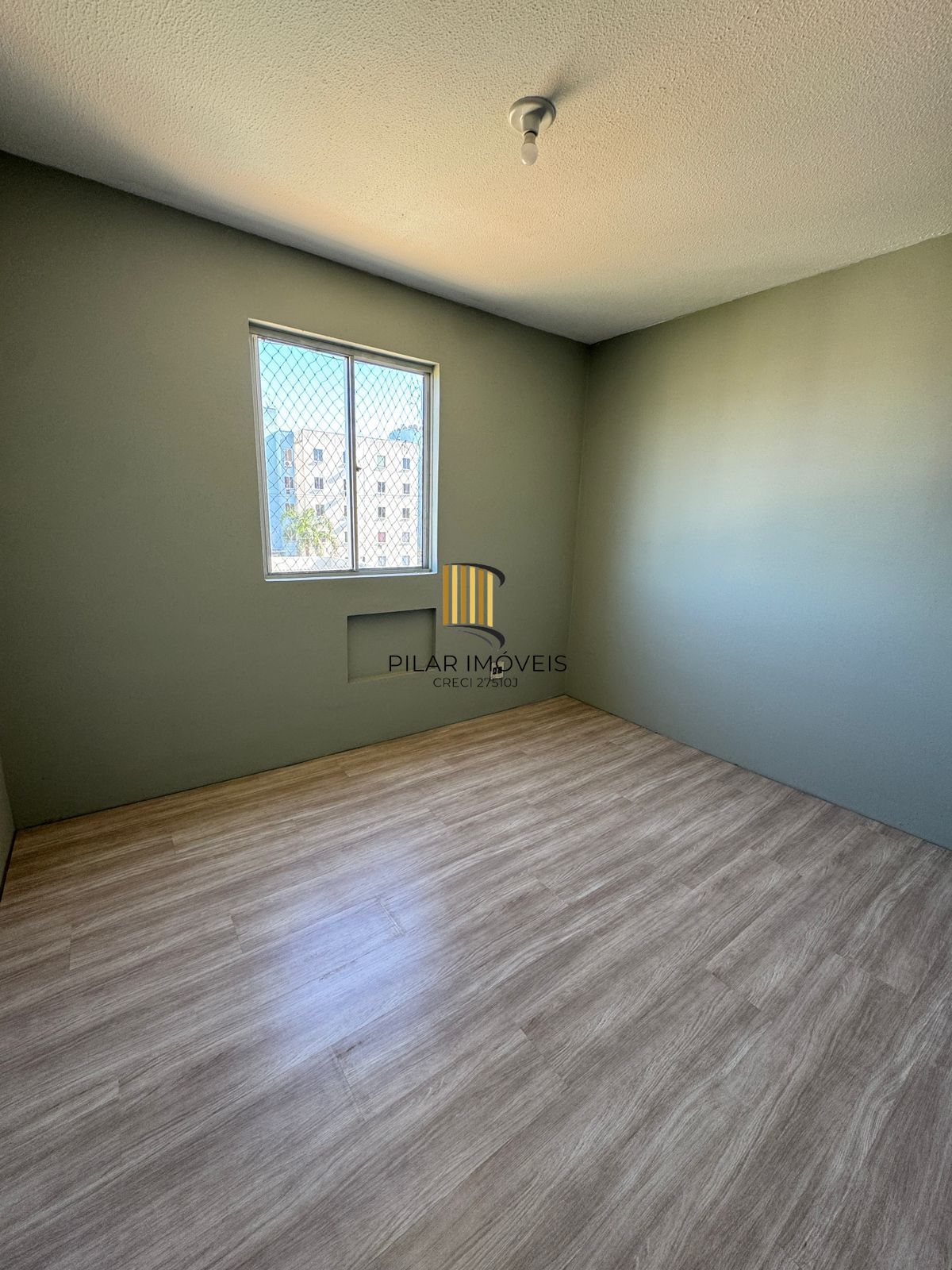 Apartamento o bairro Restinga - 2 dormitórios